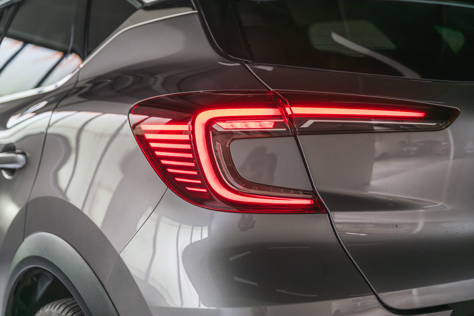 Vehicle gallery image 8