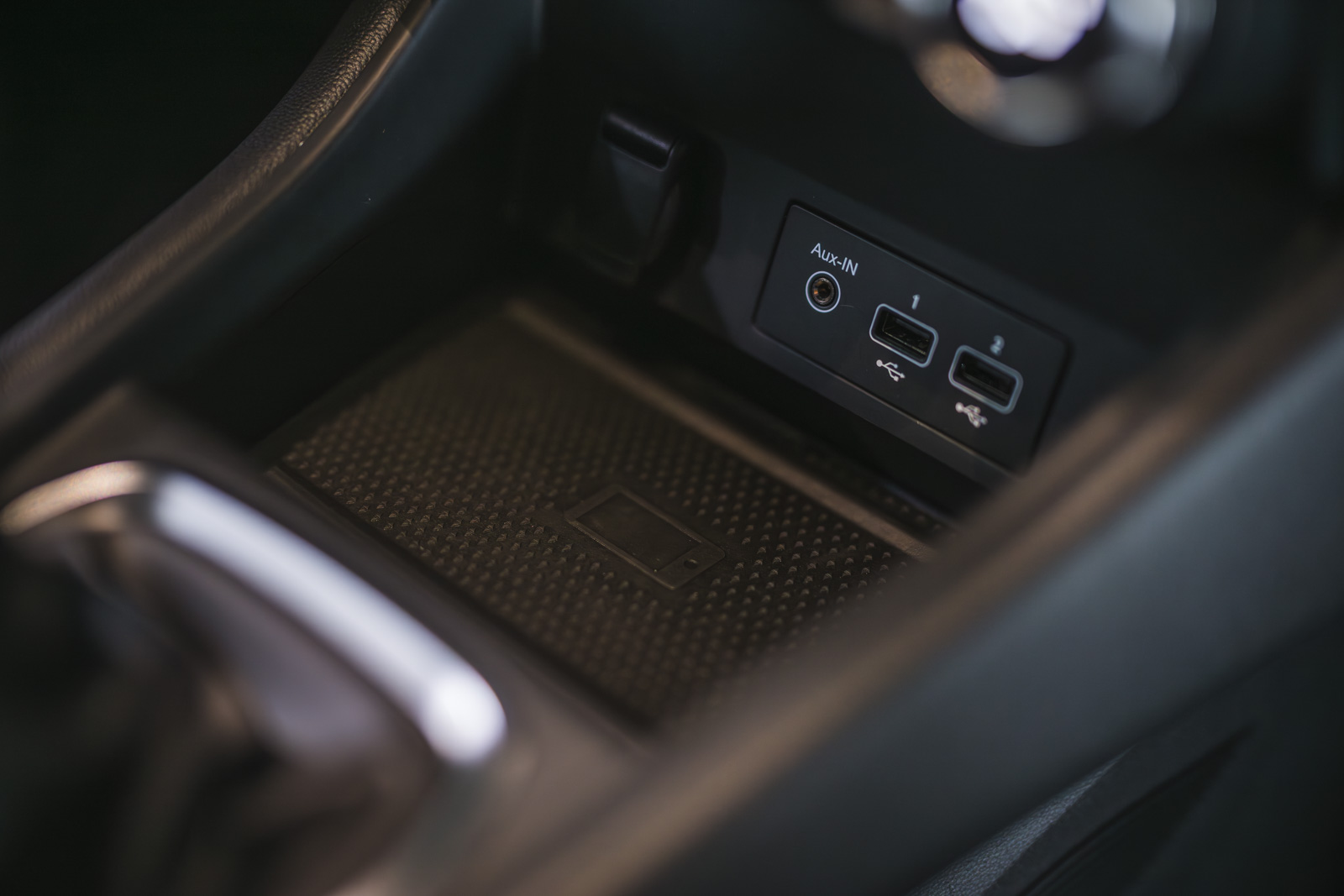Vehicle gallery image 16