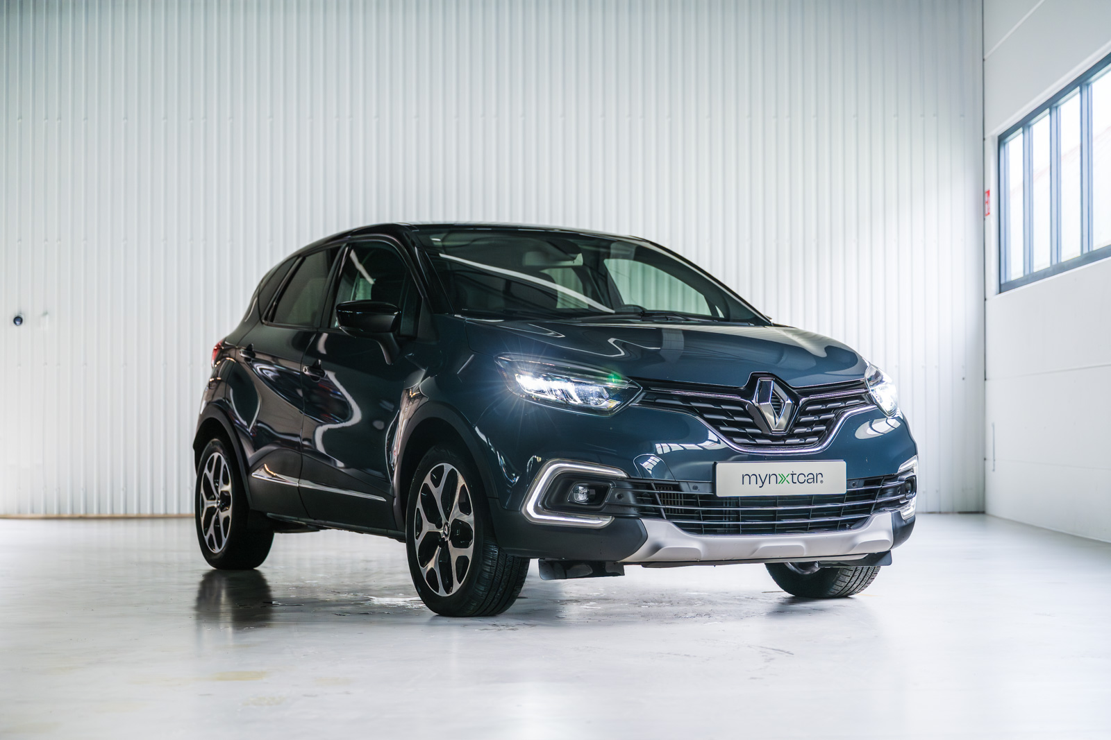 Vehicle gallery image 1