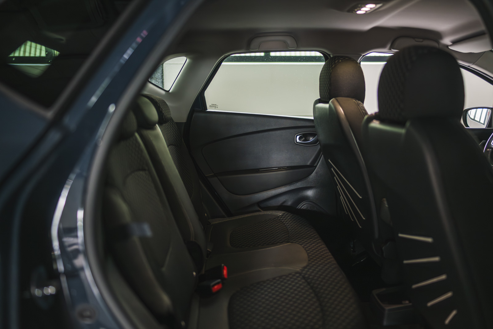 Vehicle gallery image 12