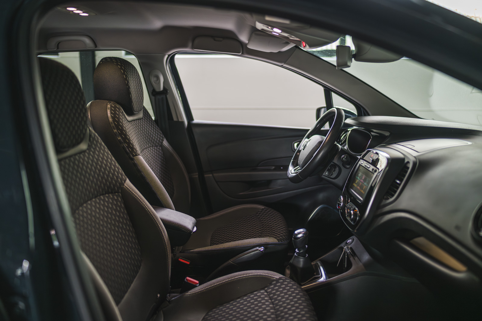 Vehicle gallery image 11