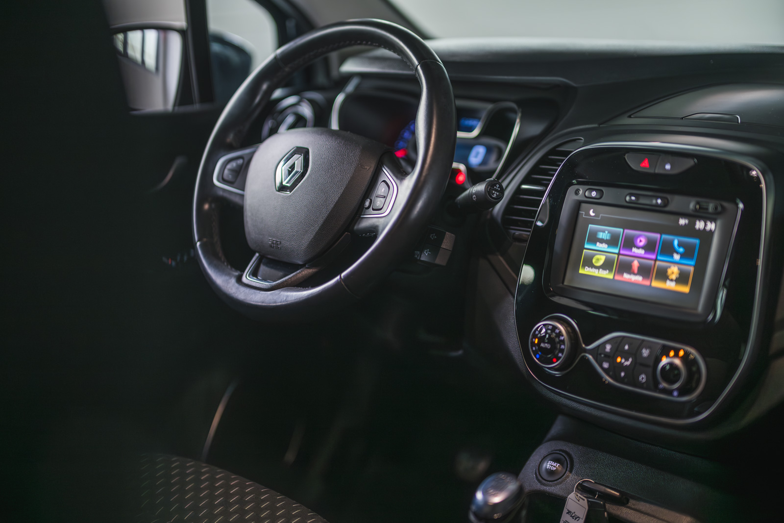 Vehicle gallery image 15