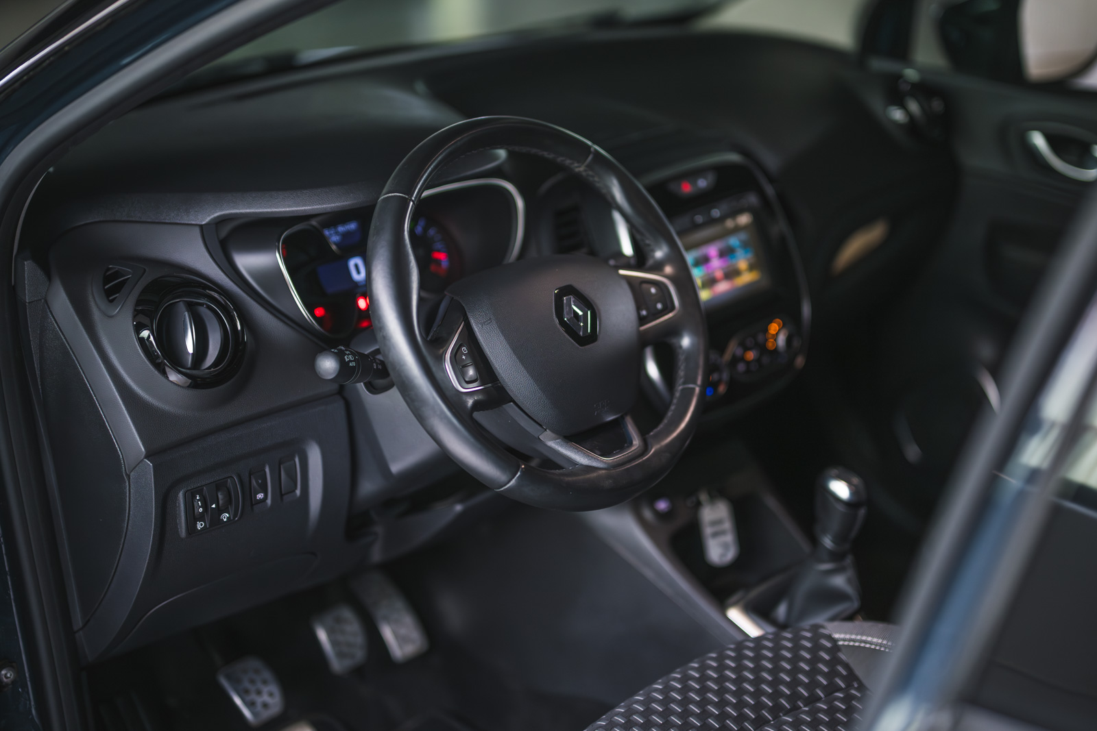 Vehicle gallery image 14
