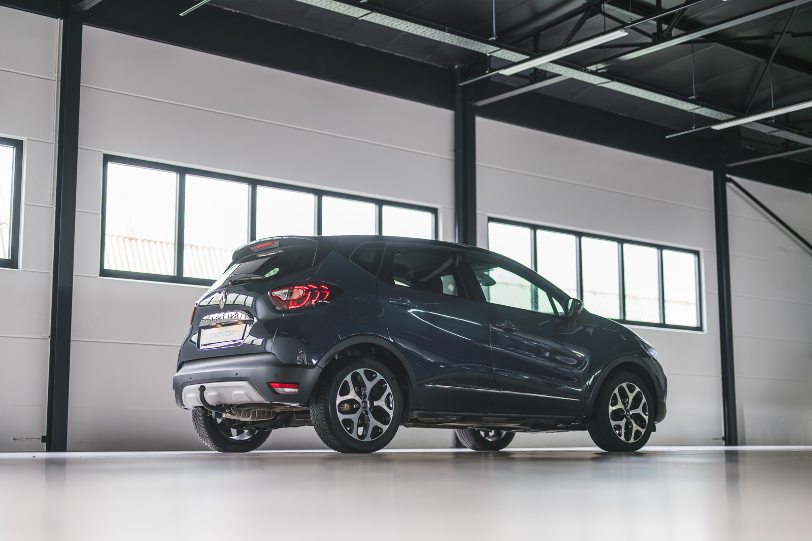 Vehicle gallery image 4