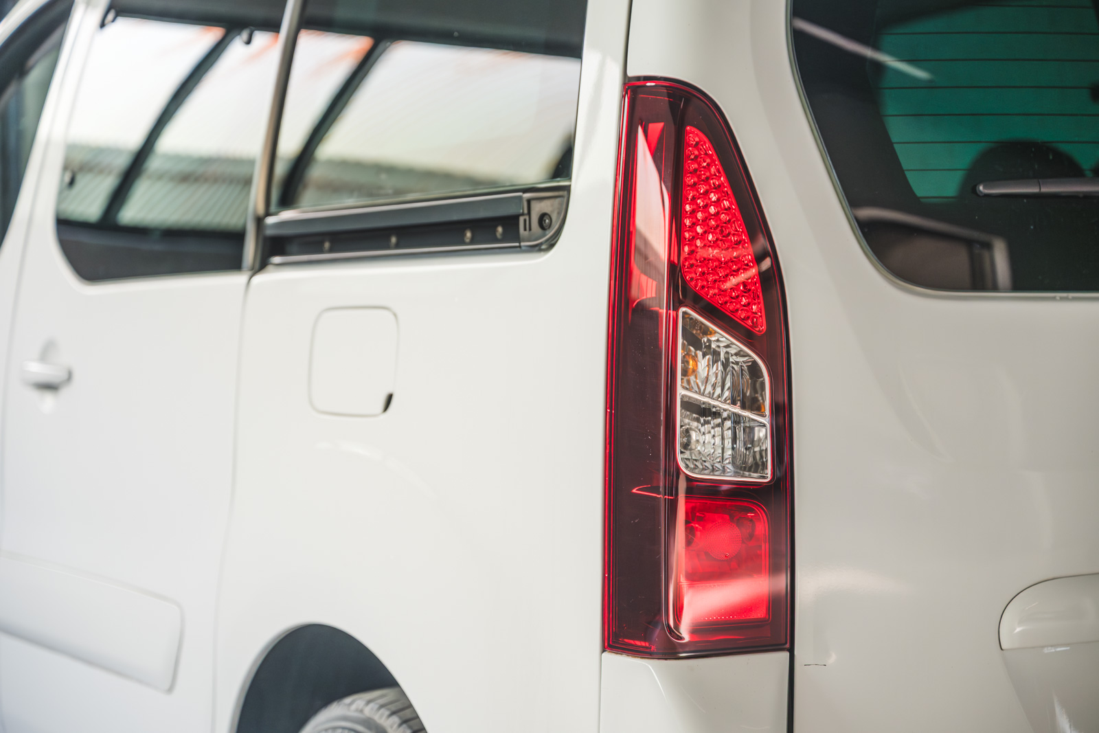 Vehicle gallery image 10