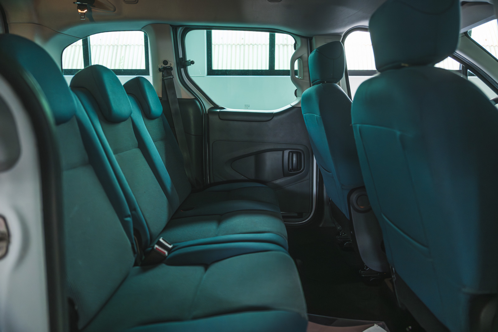 Vehicle gallery image 16