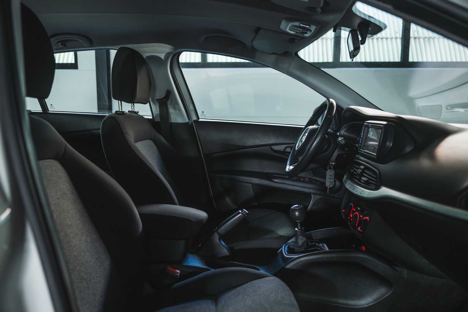 Vehicle gallery image 13