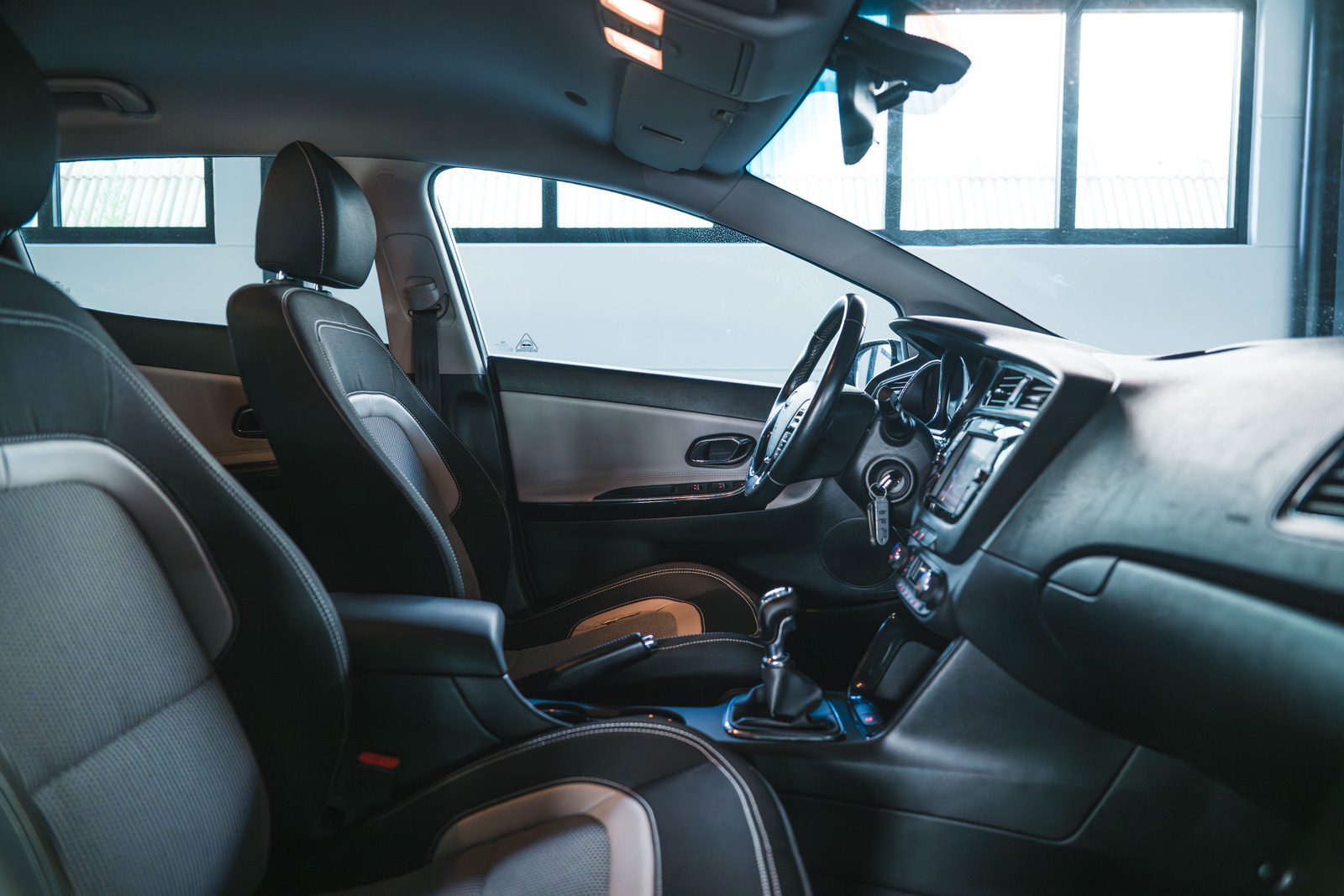 Vehicle gallery image 14