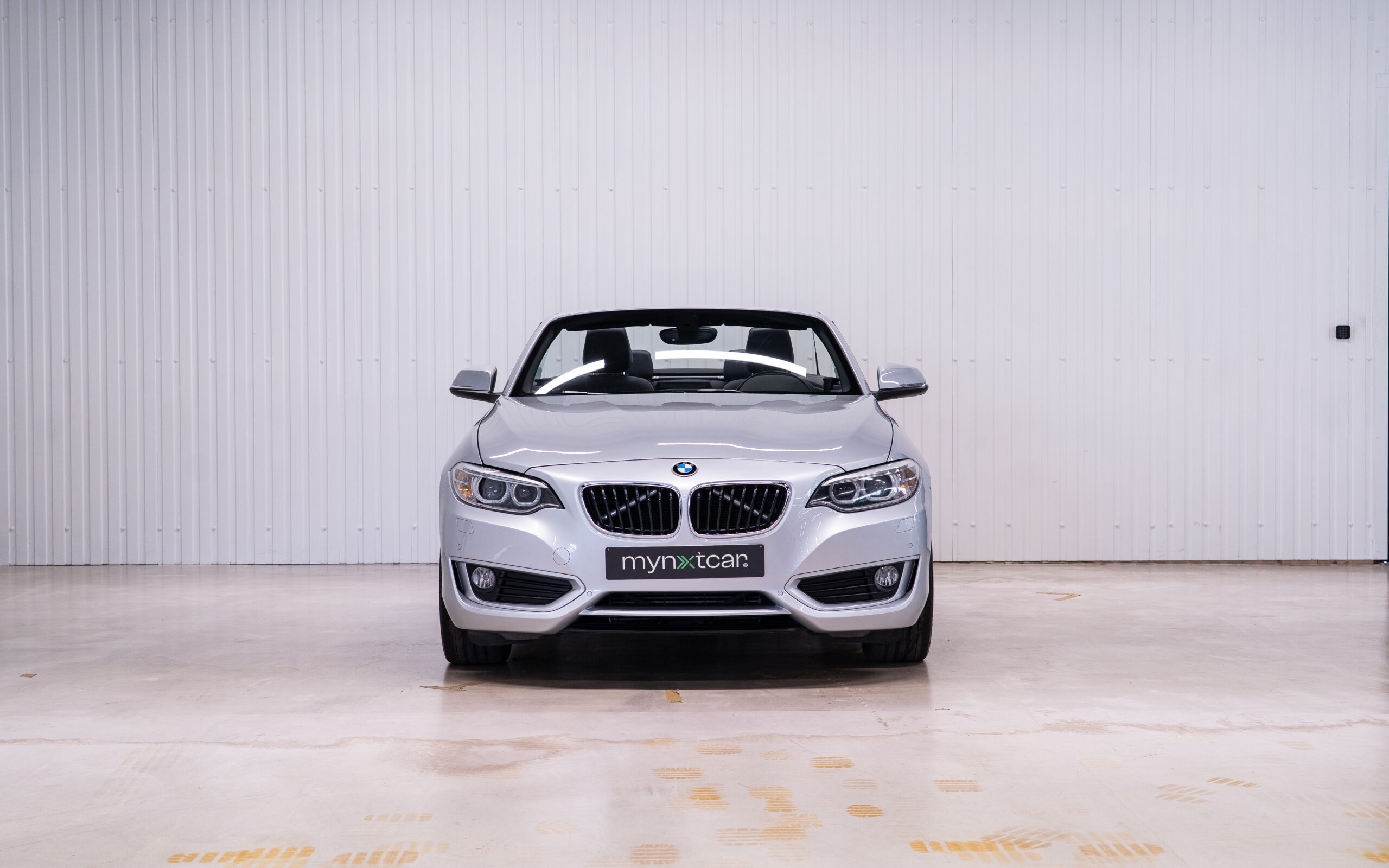 Vehicle gallery image 5