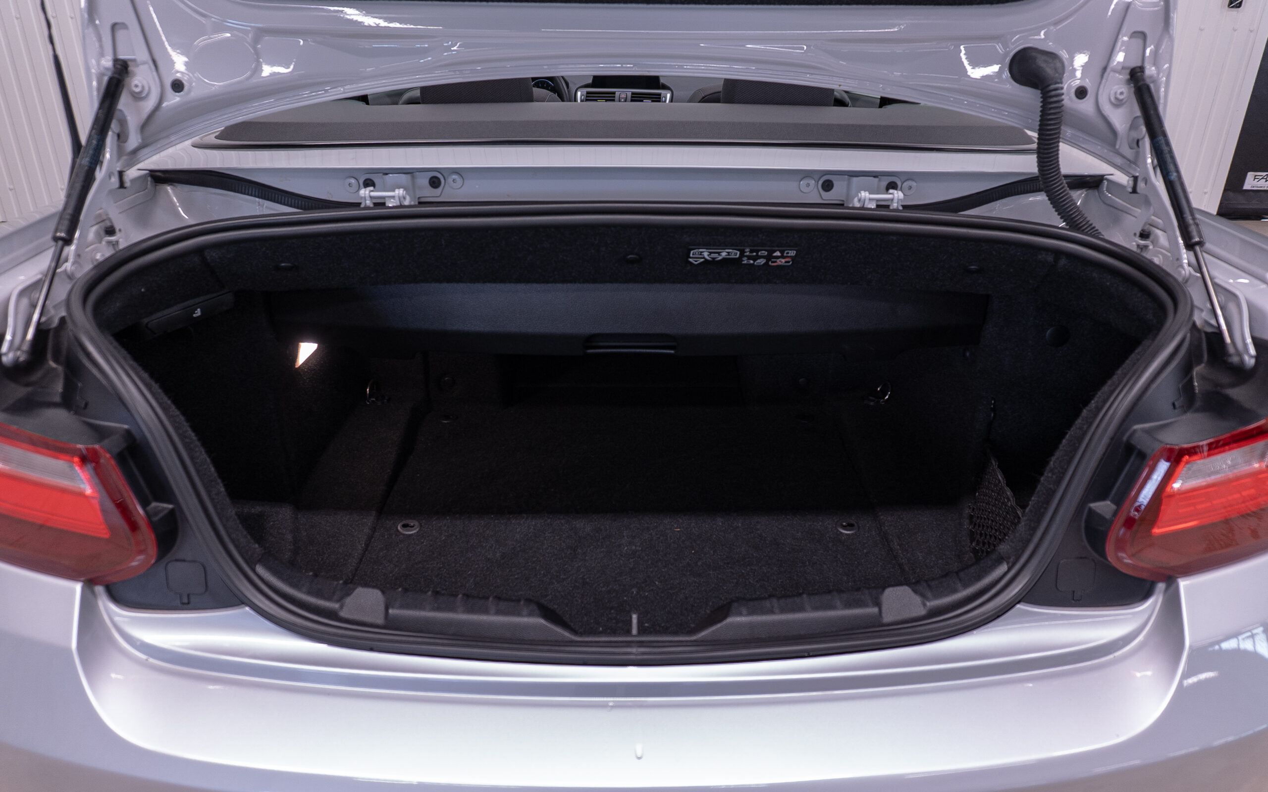 Vehicle gallery image 7