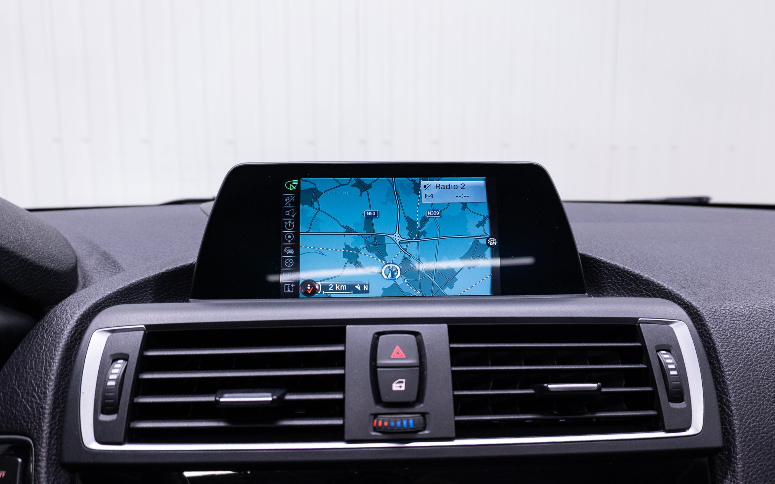 Vehicle gallery image 17