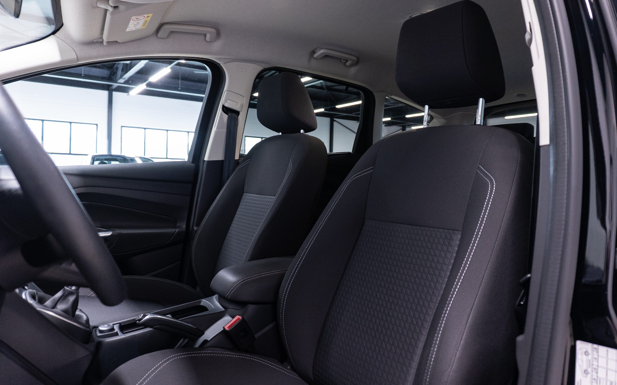 Vehicle gallery image 8