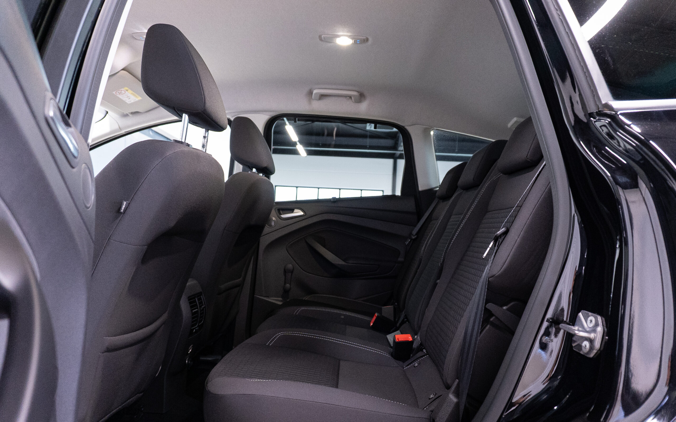 Vehicle gallery image 10