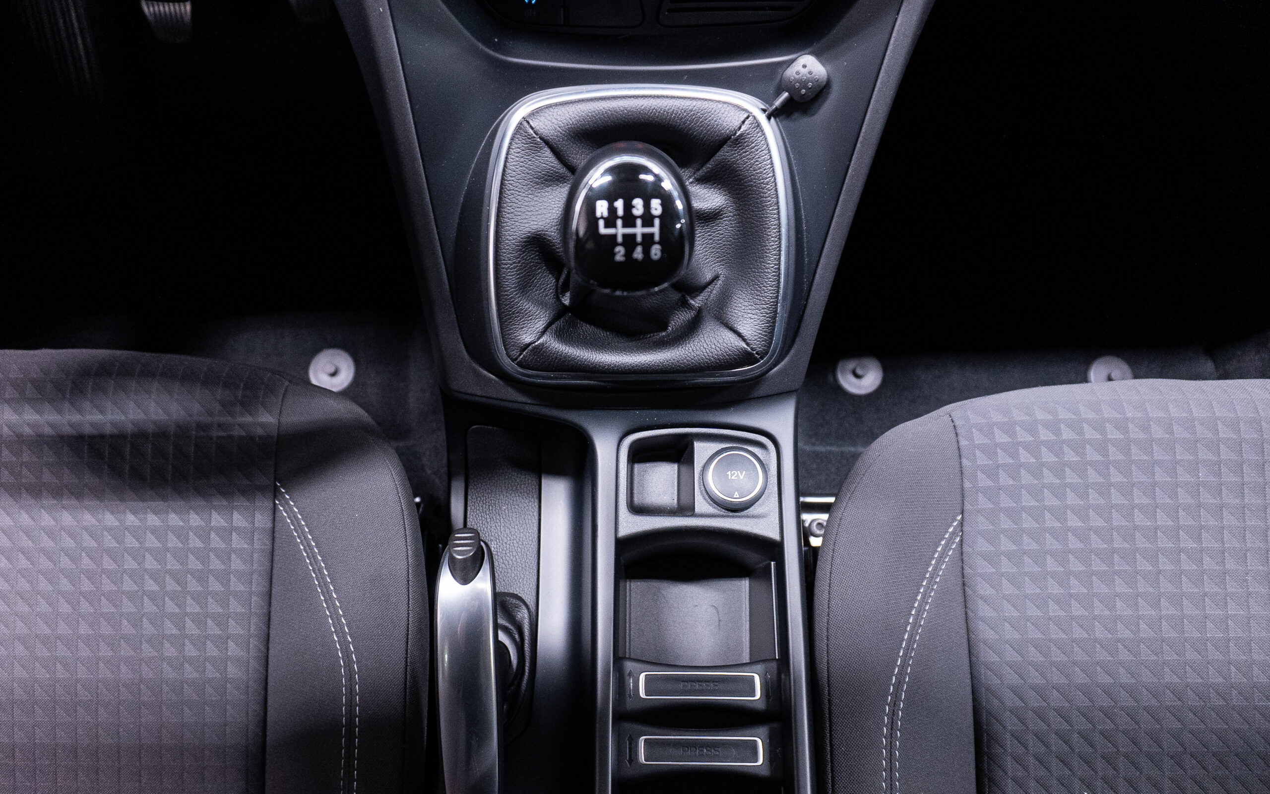 Vehicle gallery image 21