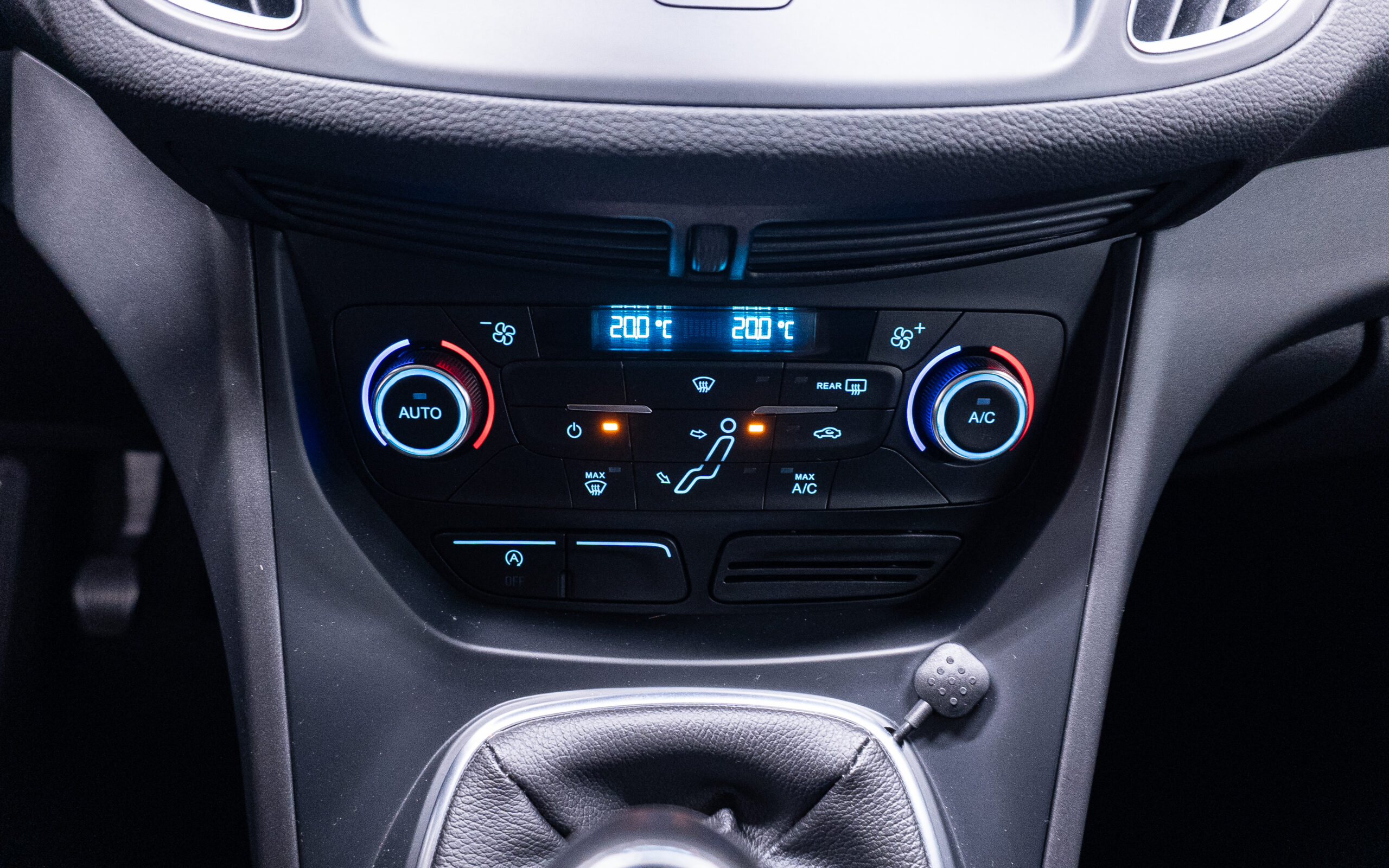 Vehicle gallery image 20