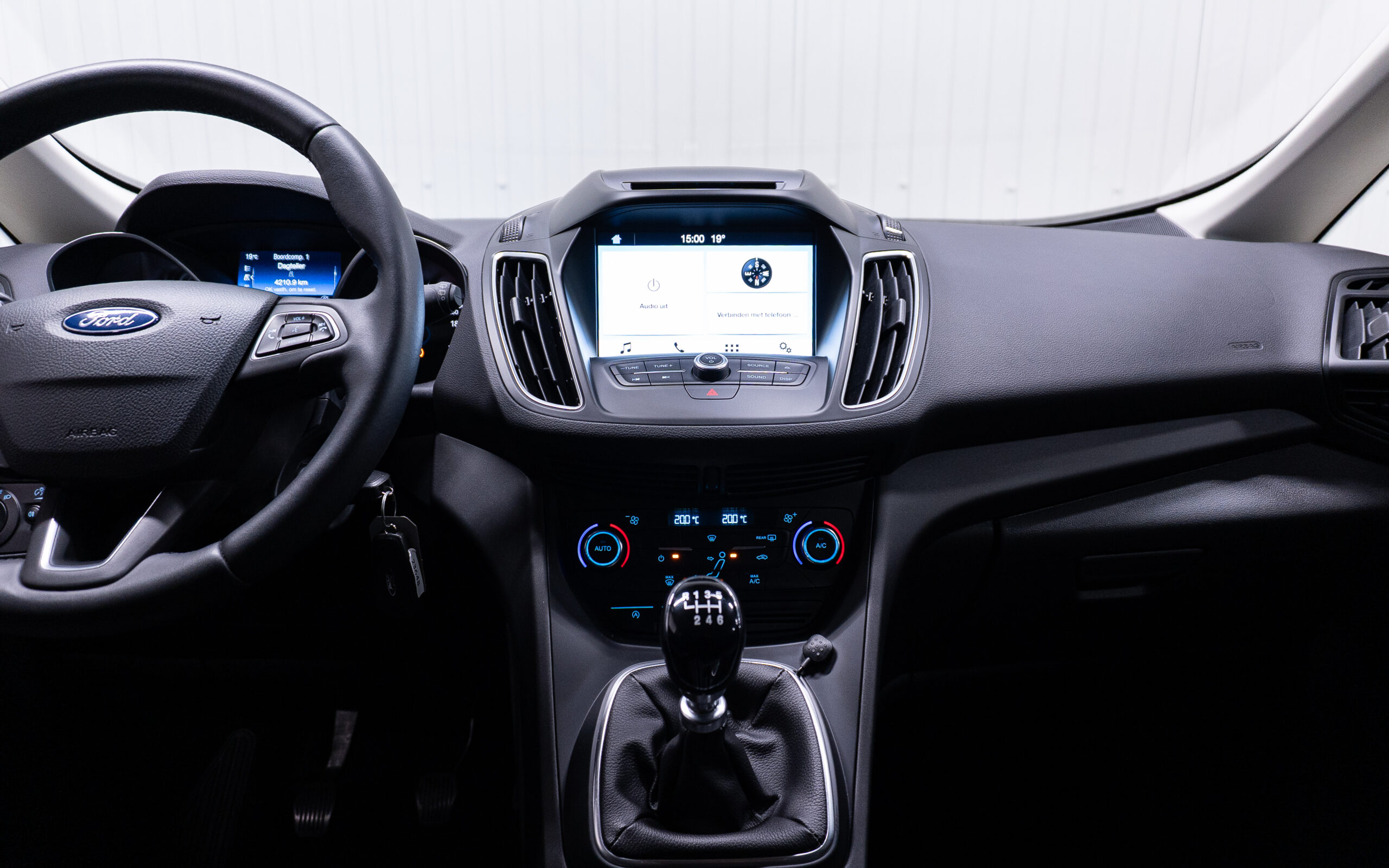 Vehicle gallery image 13