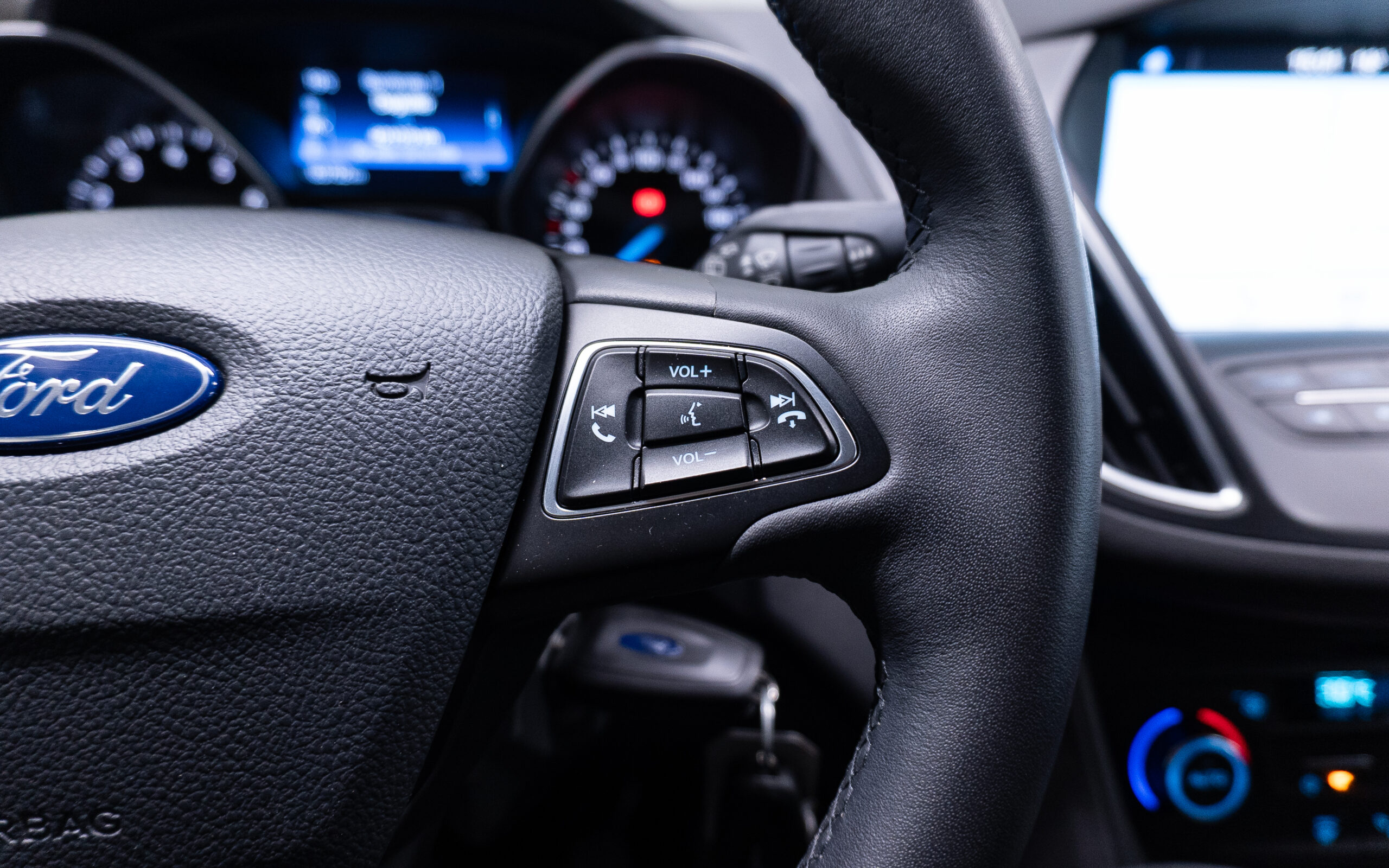 Vehicle gallery image 25