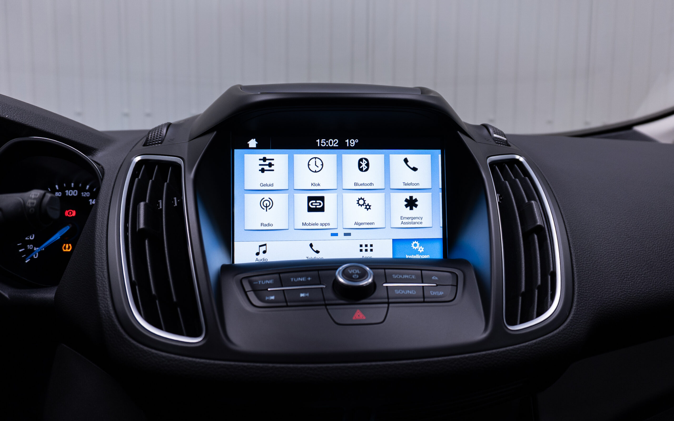 Vehicle gallery image 18