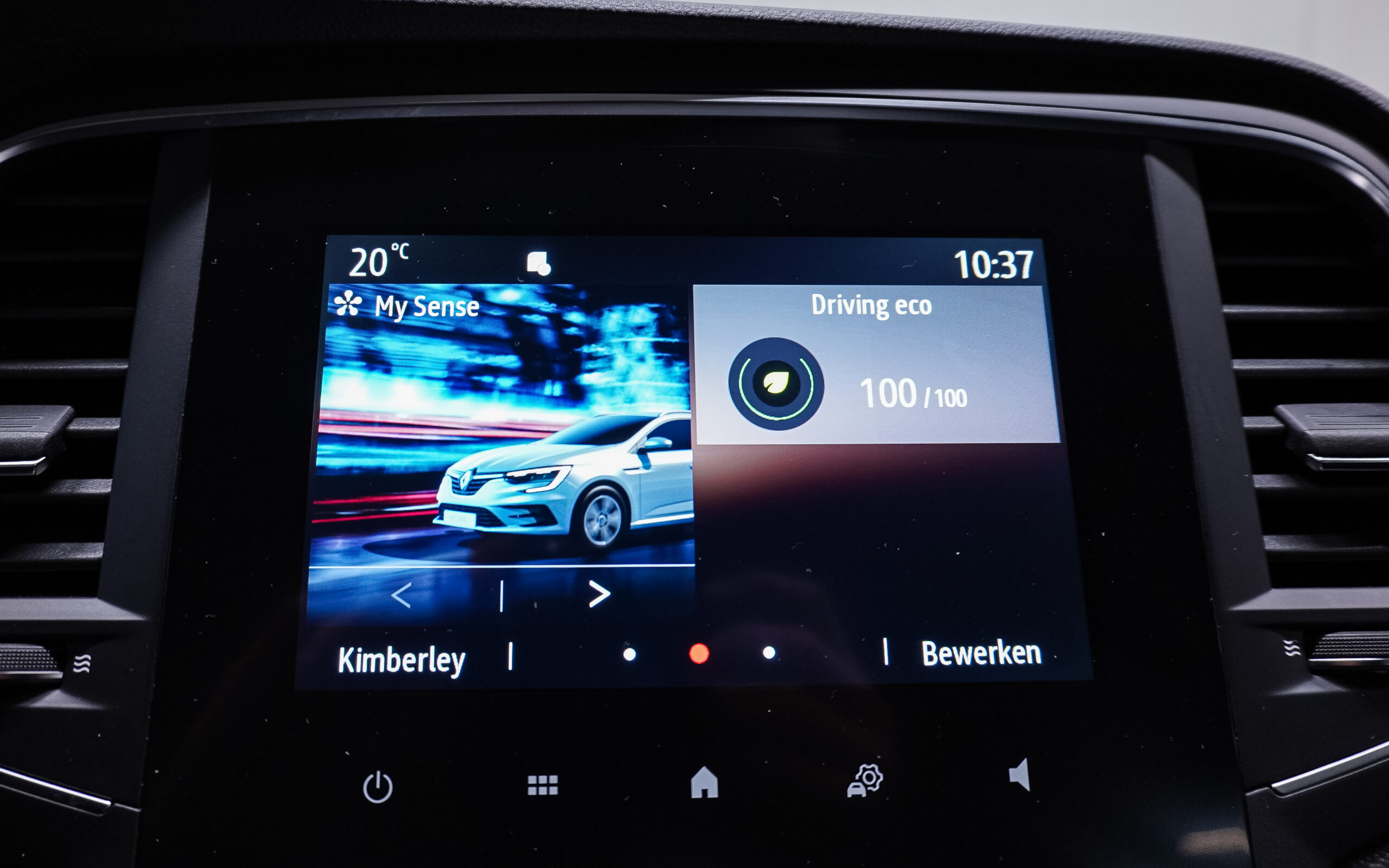 Vehicle gallery image 17