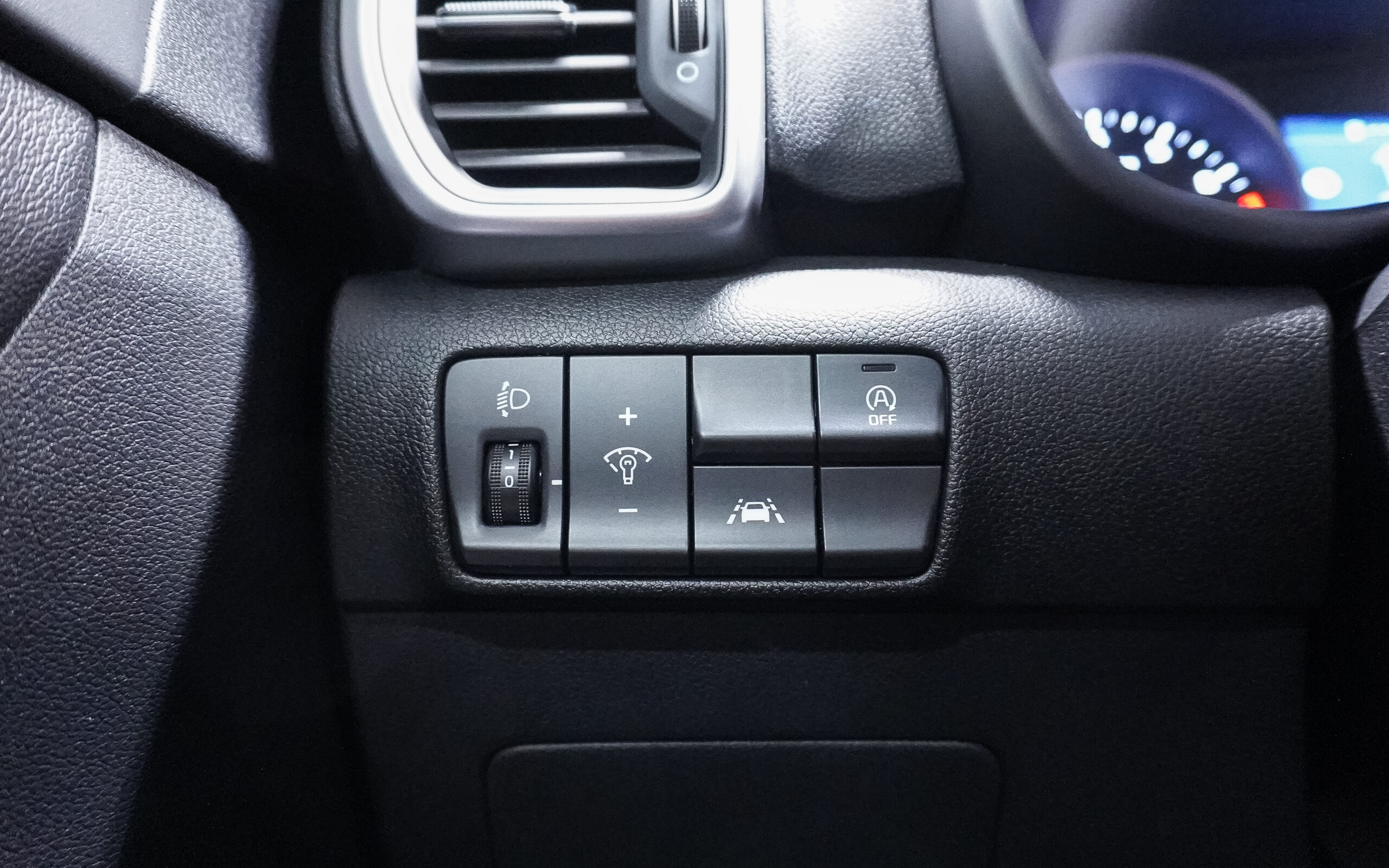 Vehicle gallery image 25