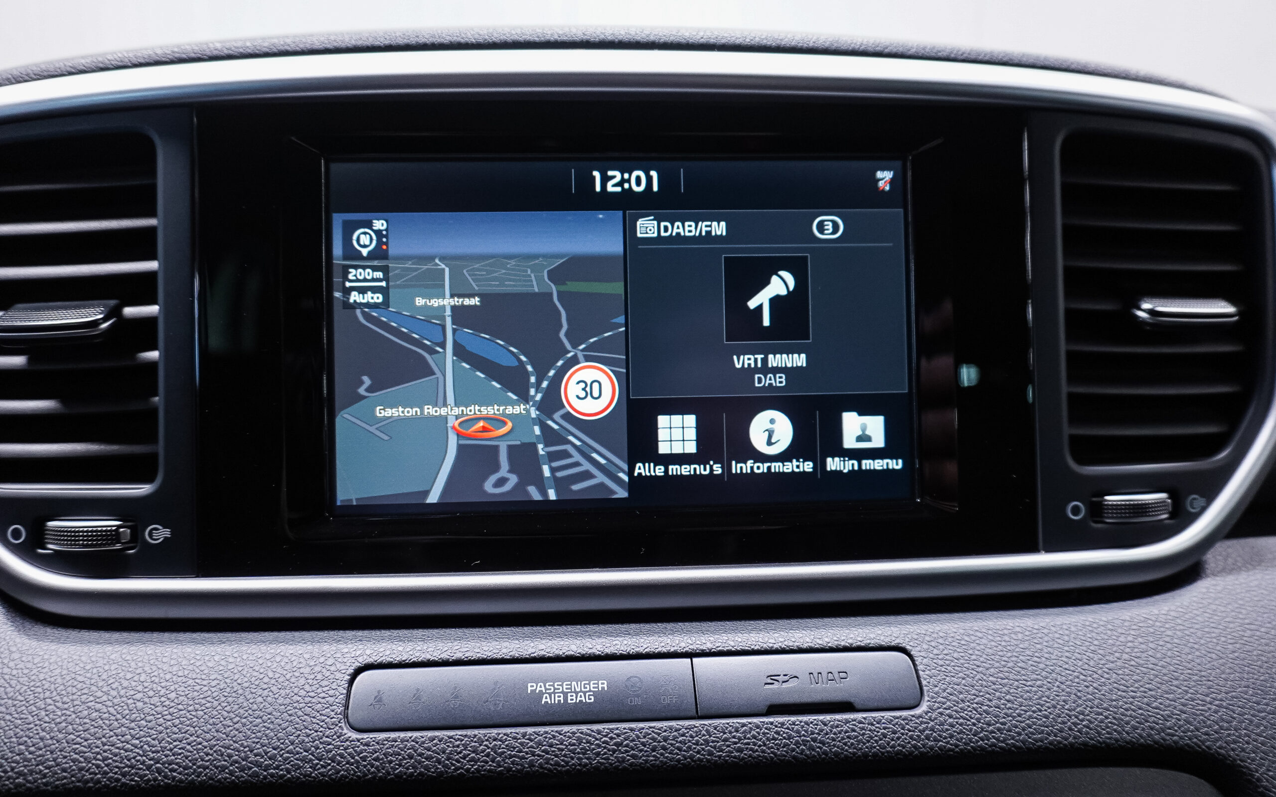Vehicle gallery image 13