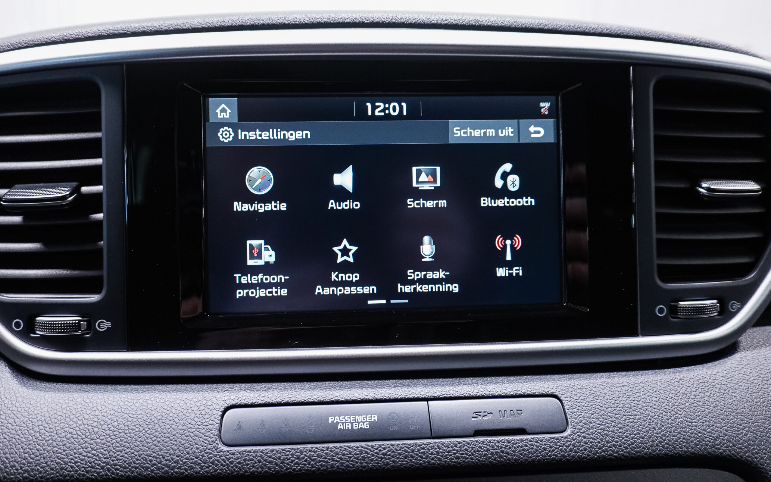 Vehicle gallery image 17