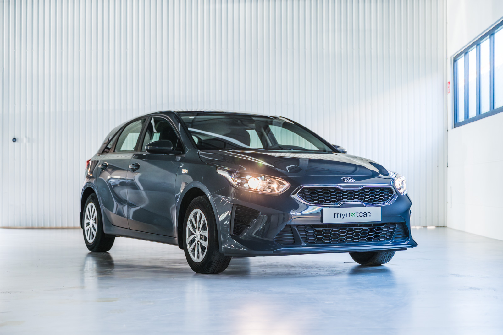 Vehicle gallery image 1