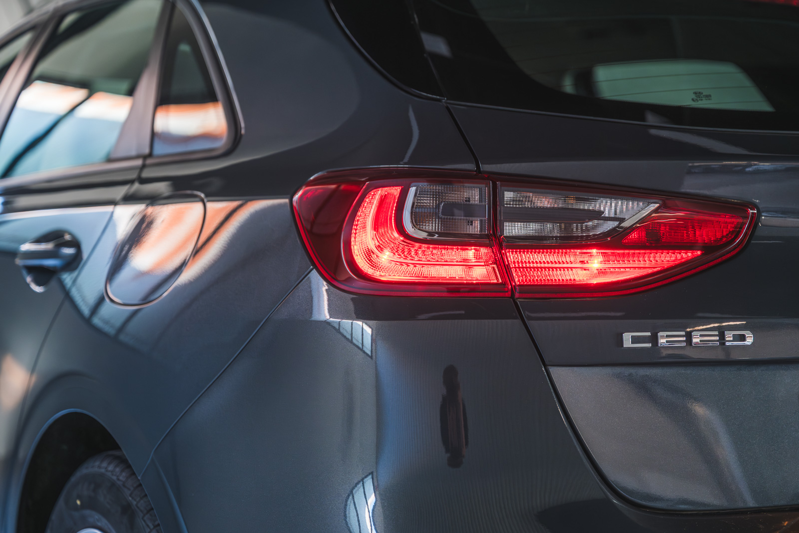 Vehicle gallery image 9
