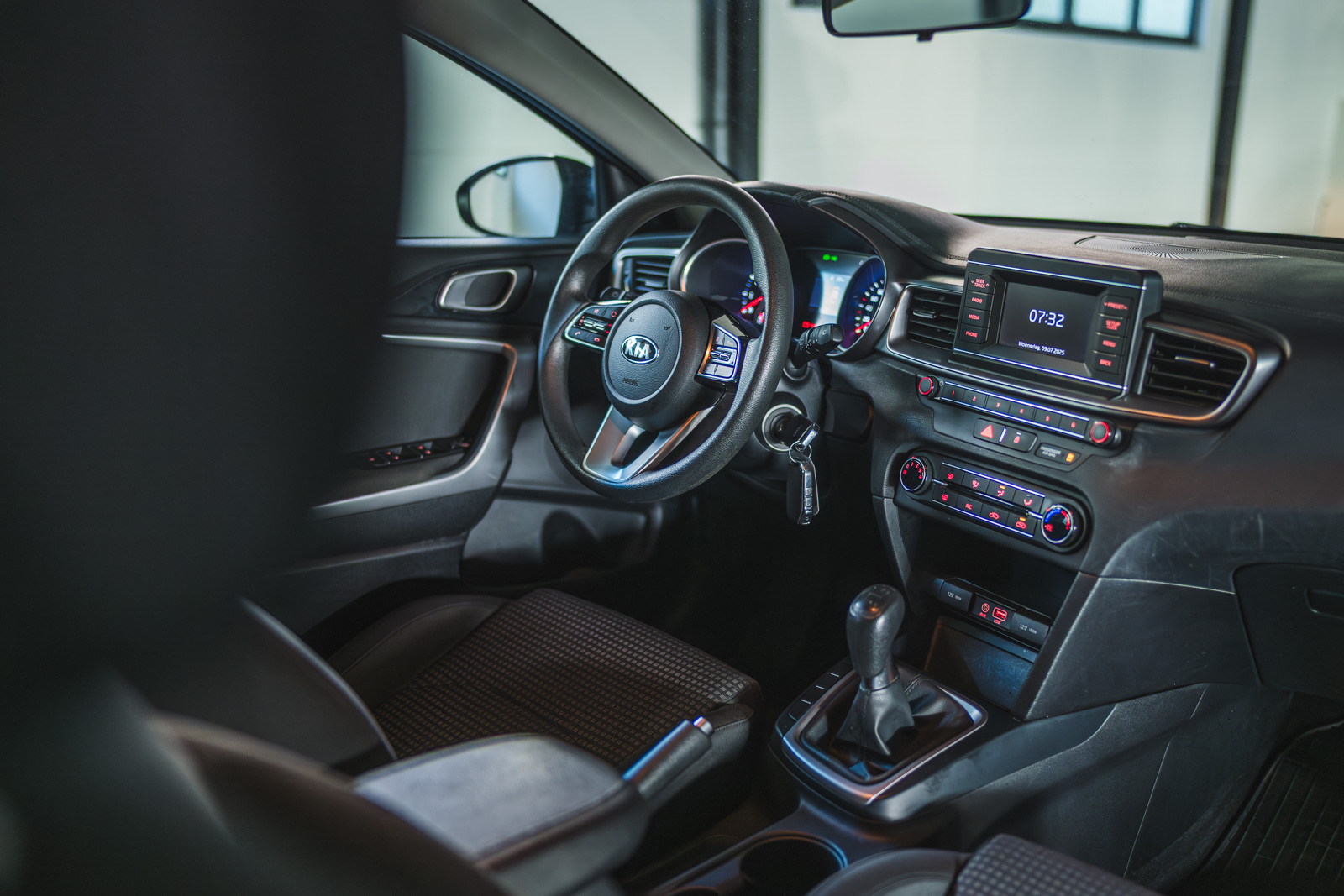 Vehicle gallery image 14