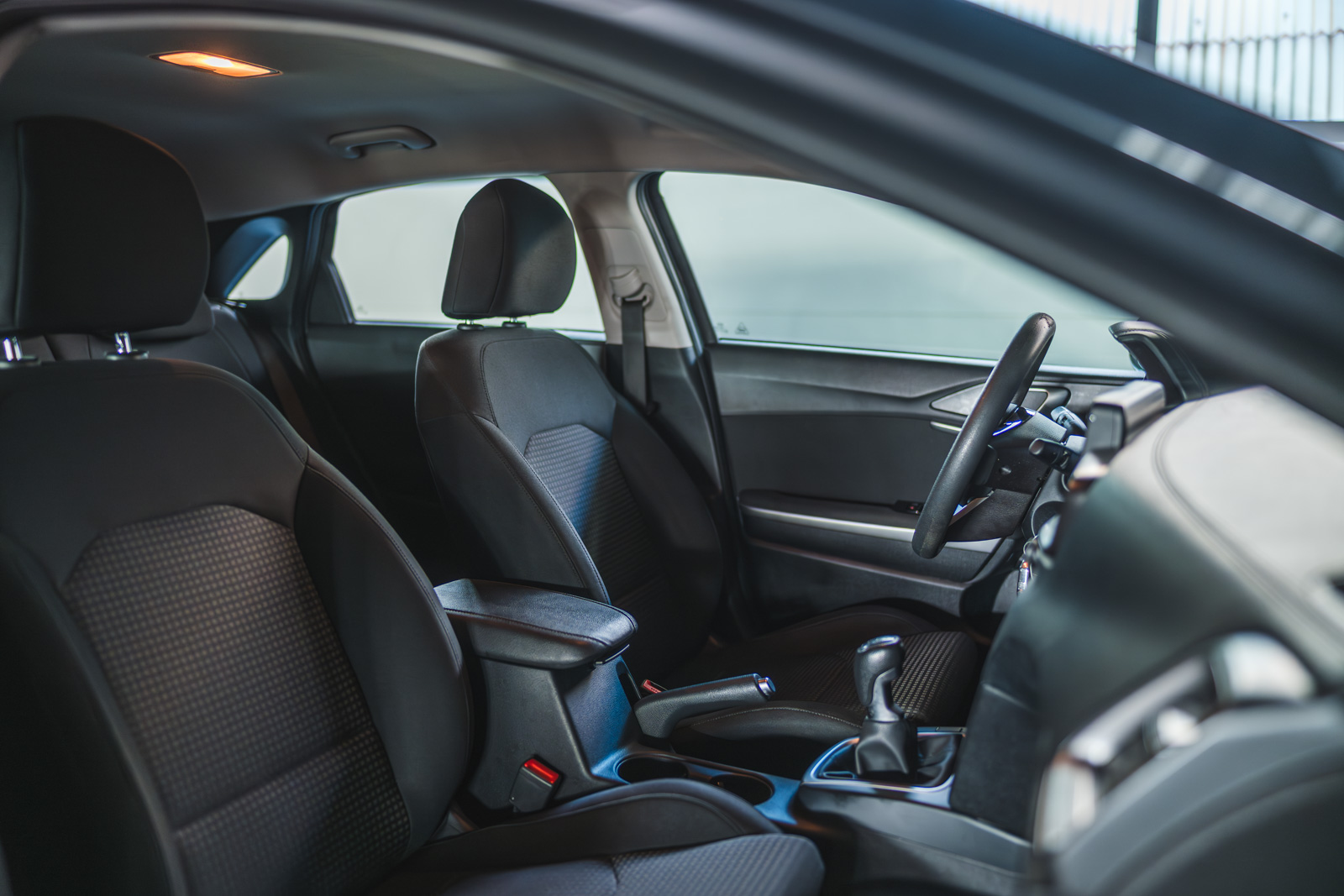 Vehicle gallery image 13