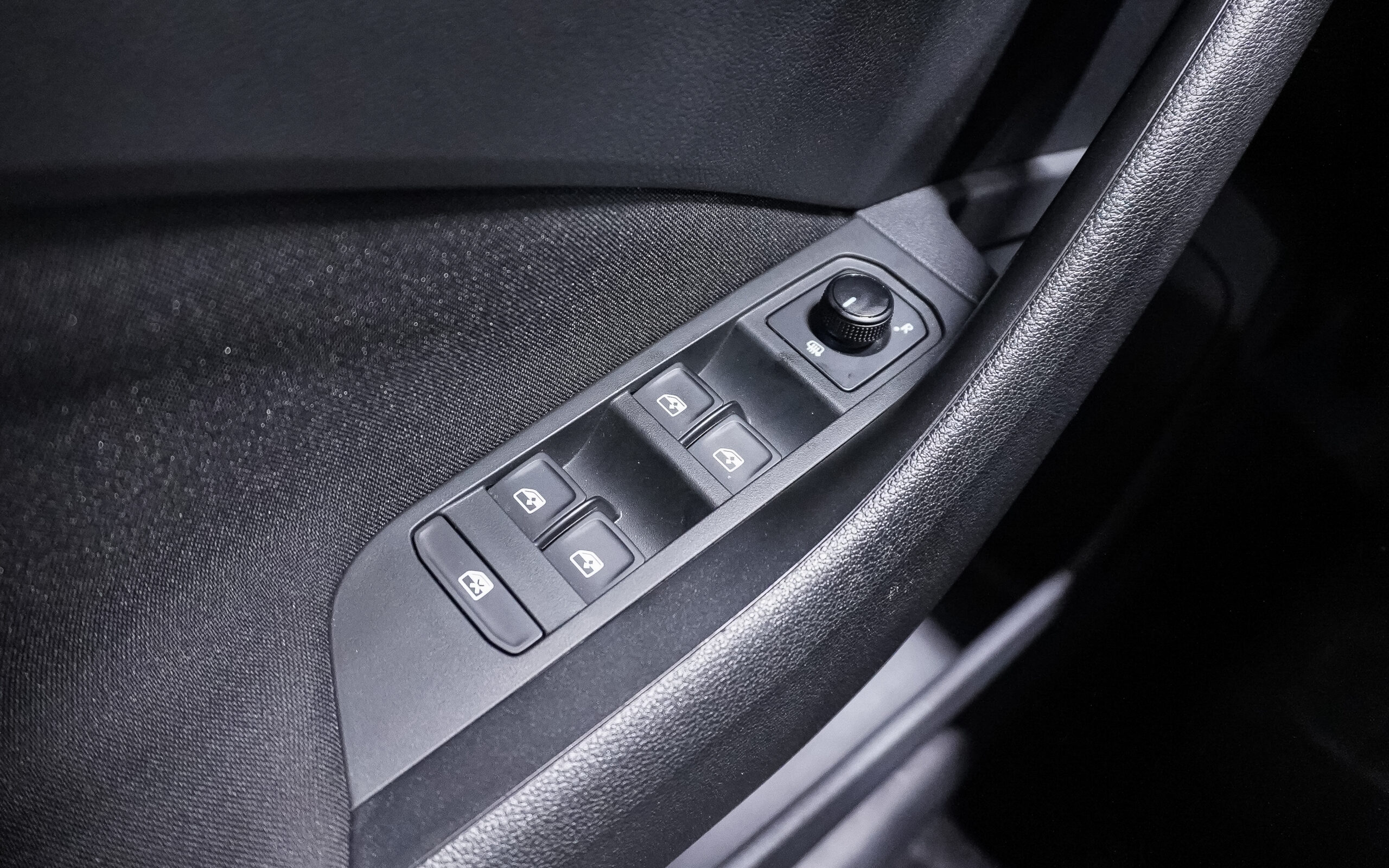 Vehicle gallery image 22