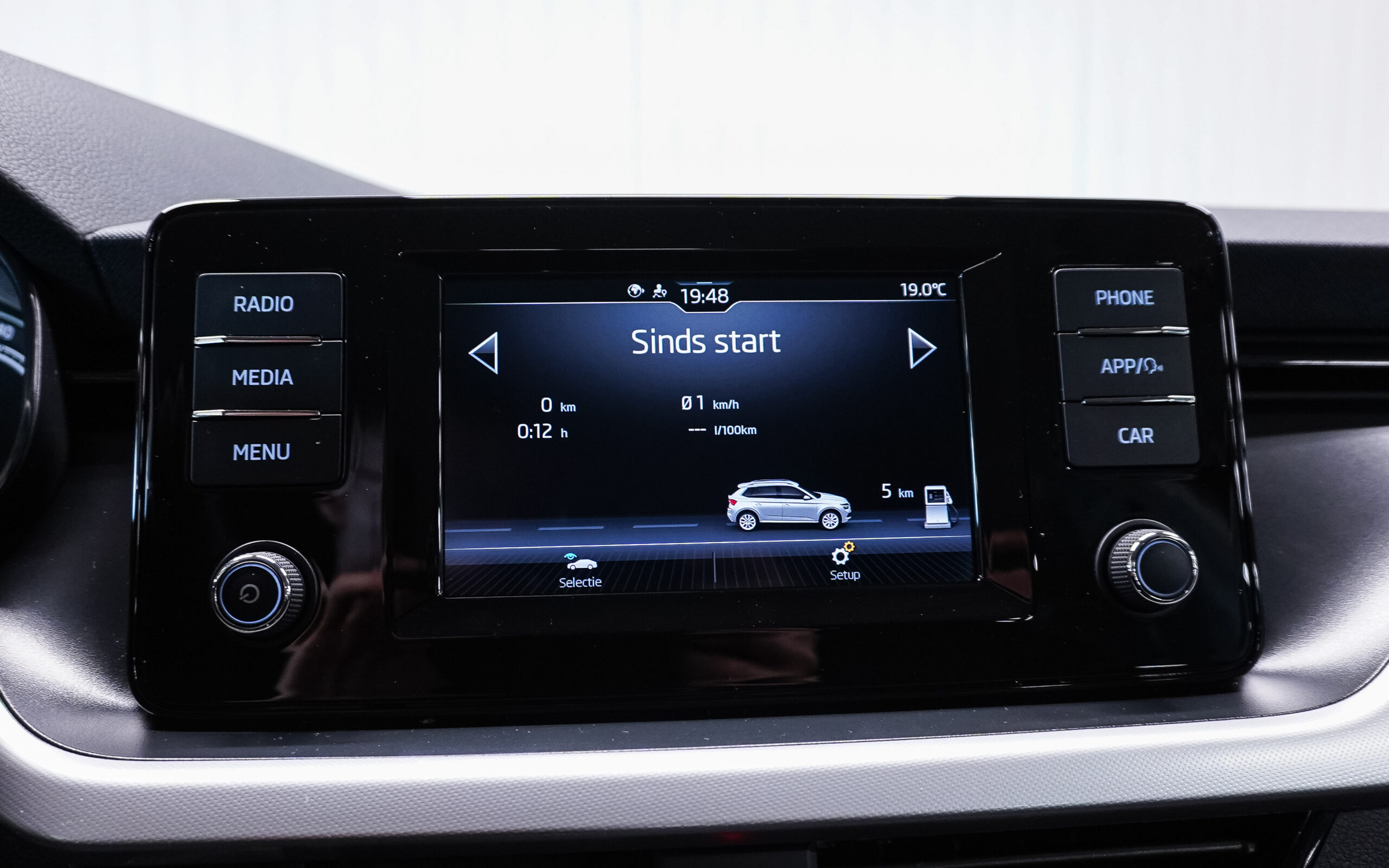 Vehicle gallery image 18