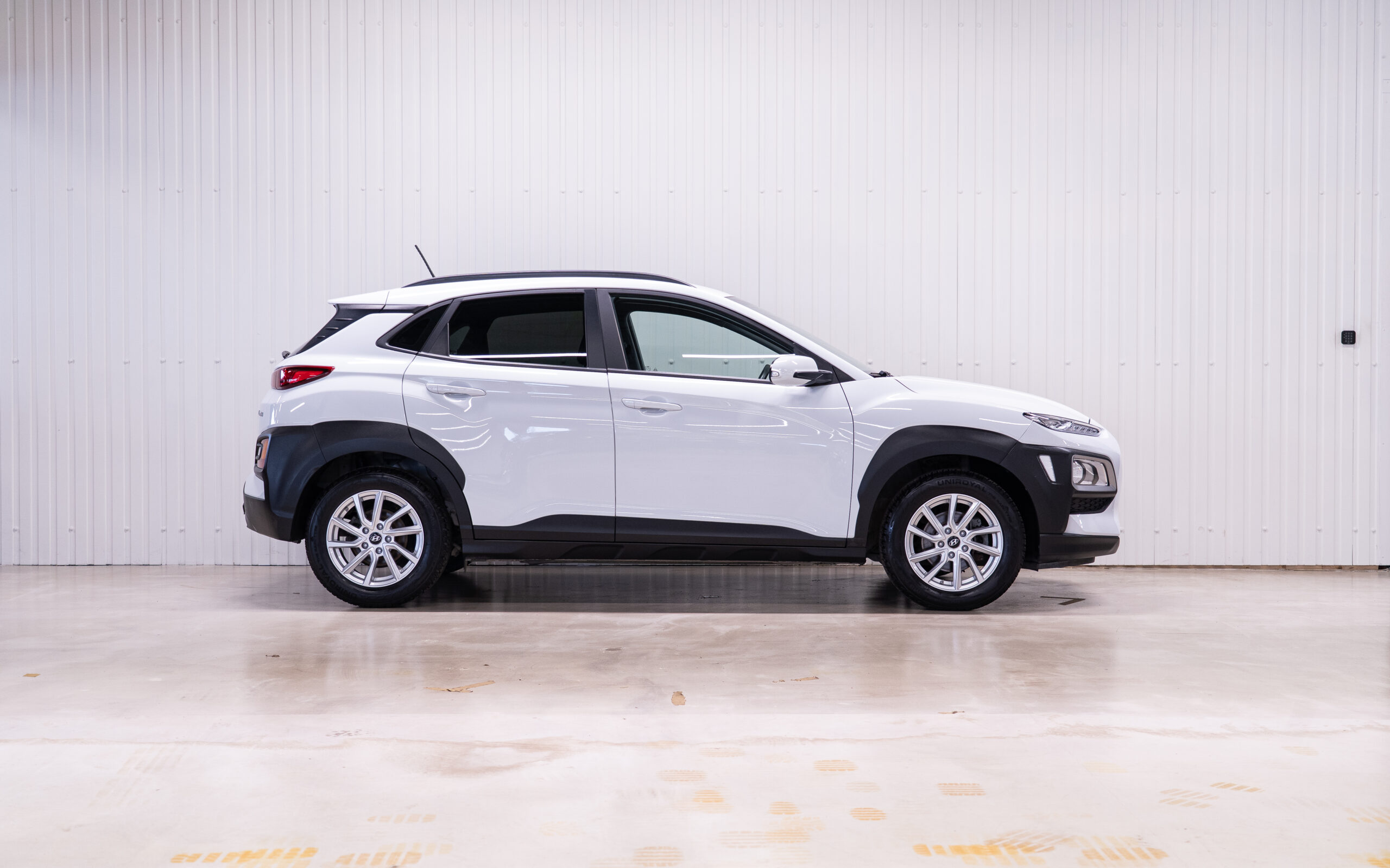 Vehicle gallery image 3