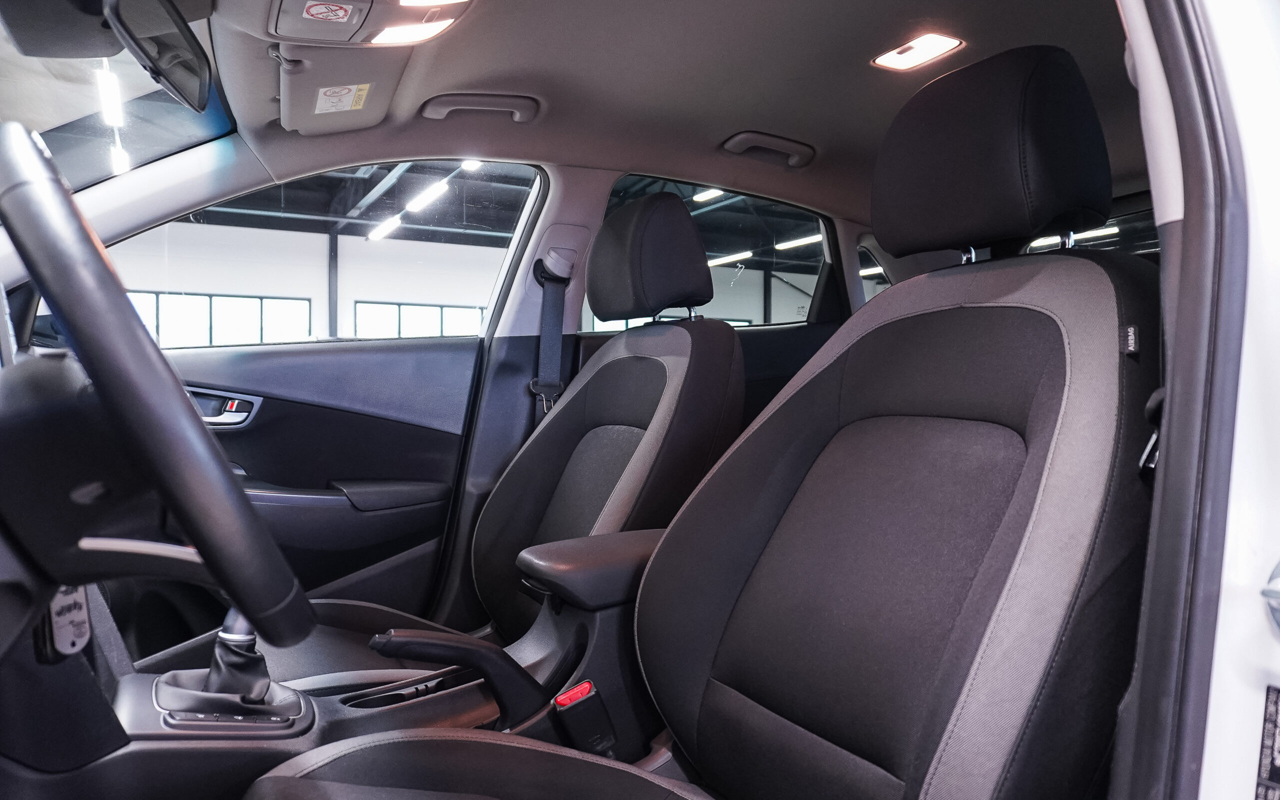 Vehicle gallery image 8