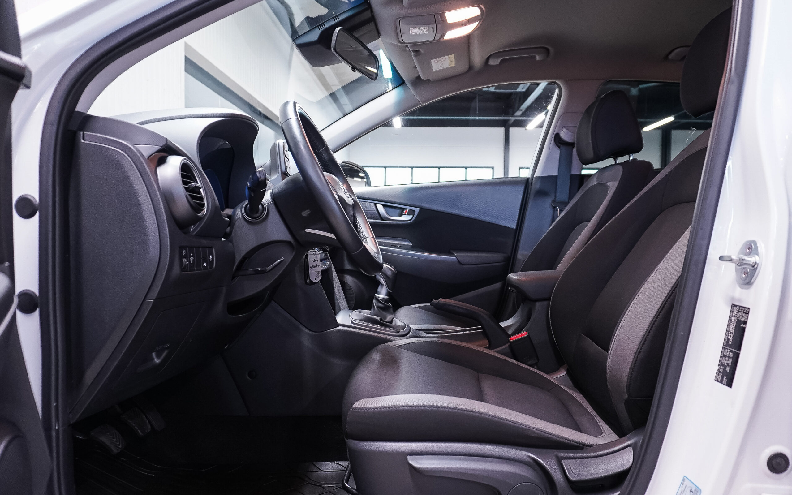 Vehicle gallery image 9