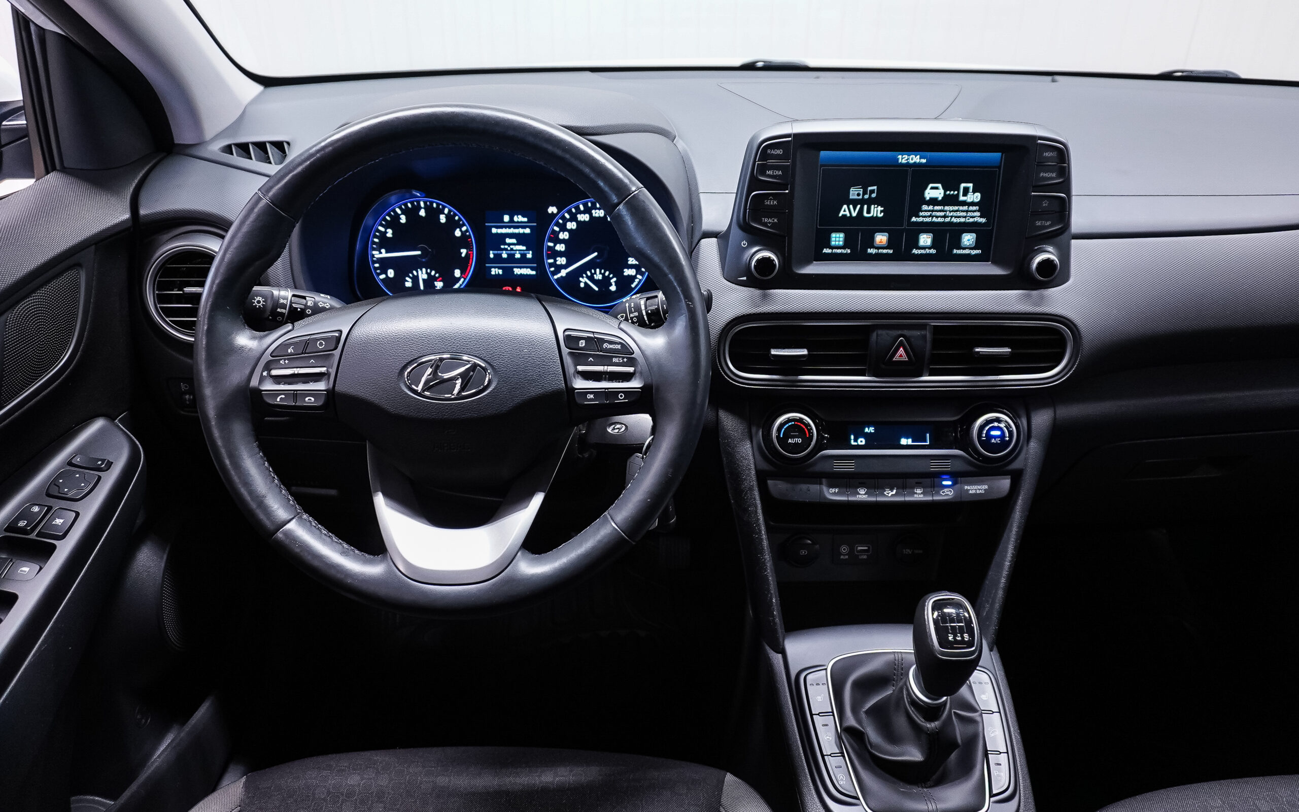 Vehicle gallery image 11