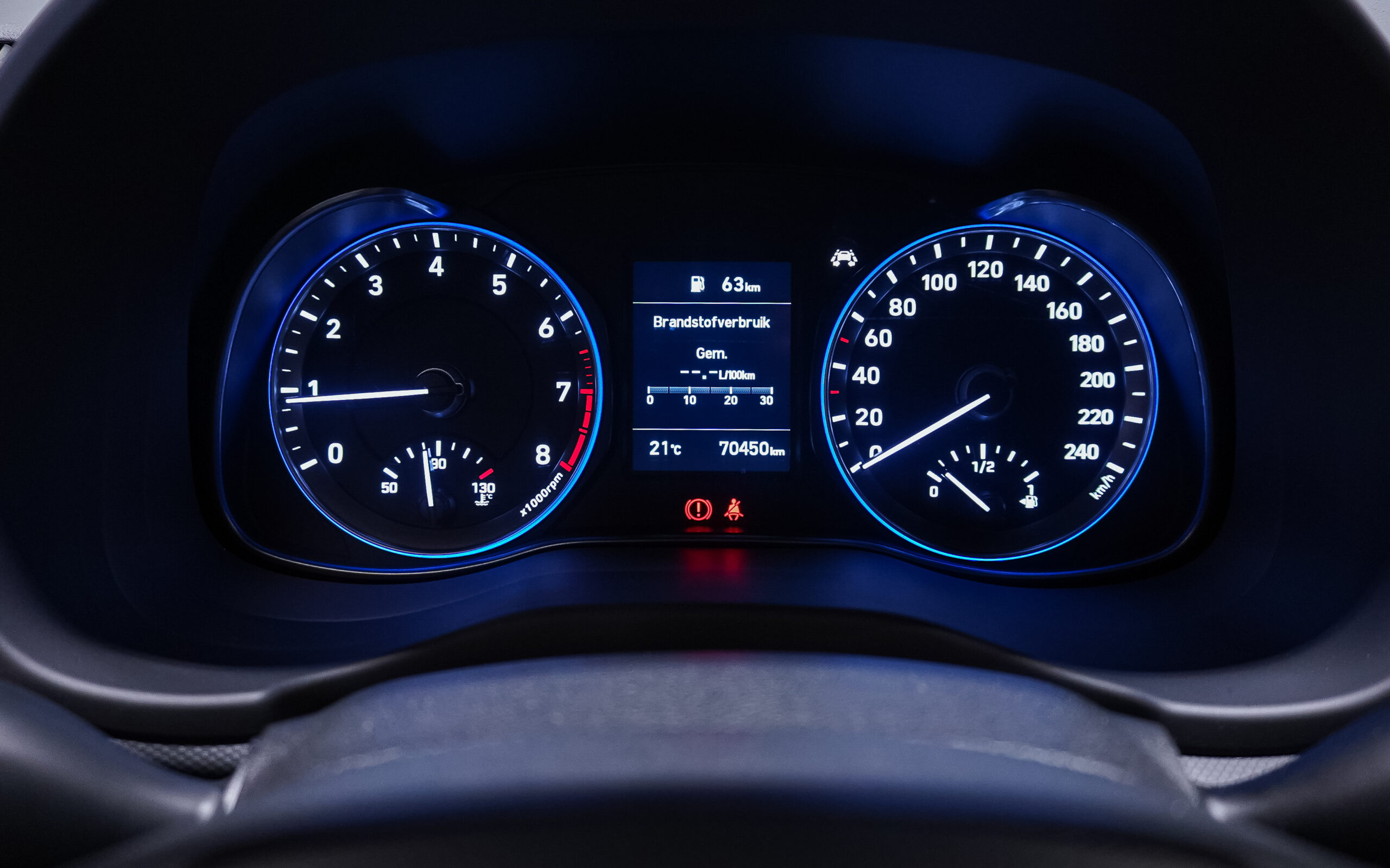 Vehicle gallery image 12