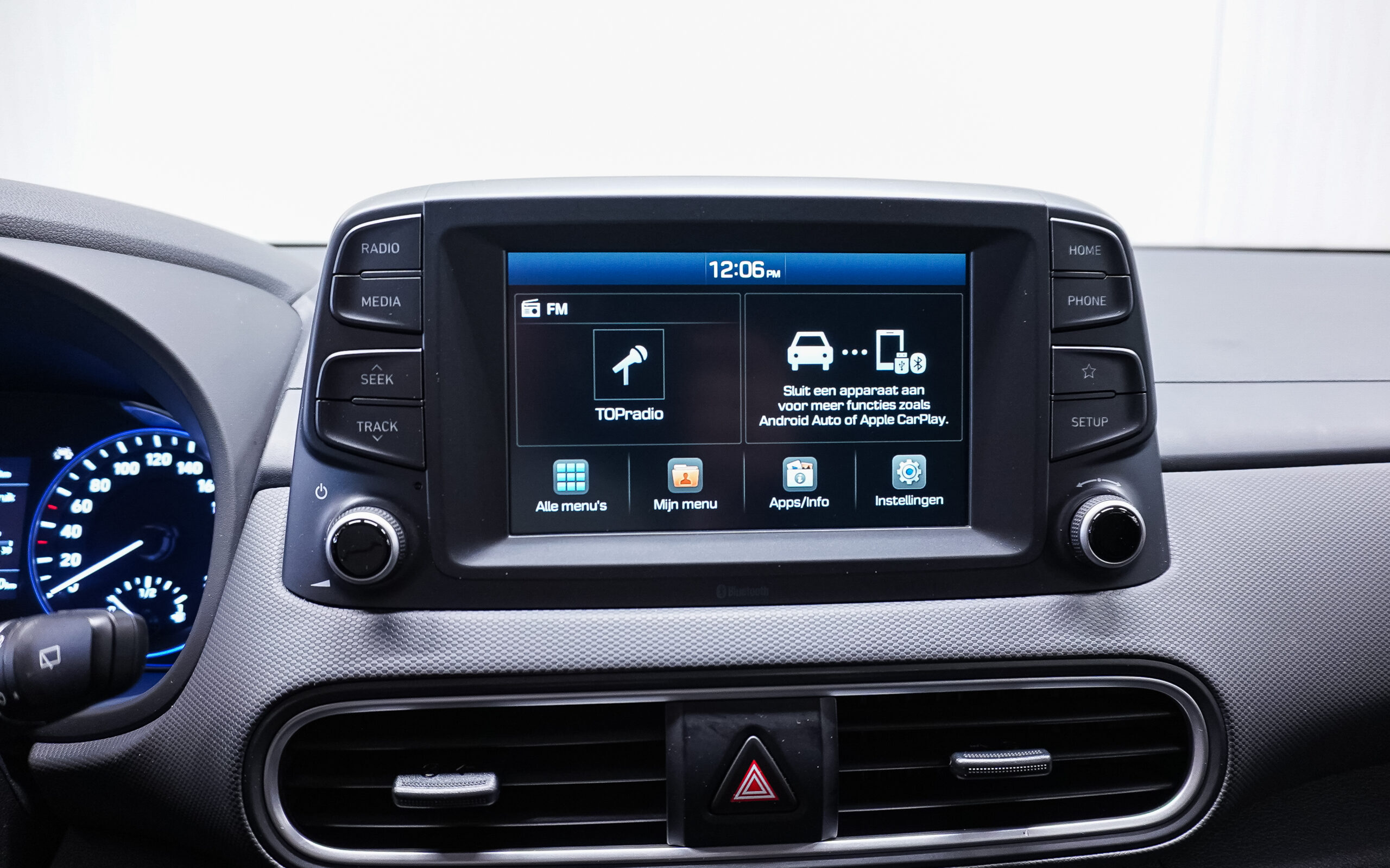 Vehicle gallery image 15