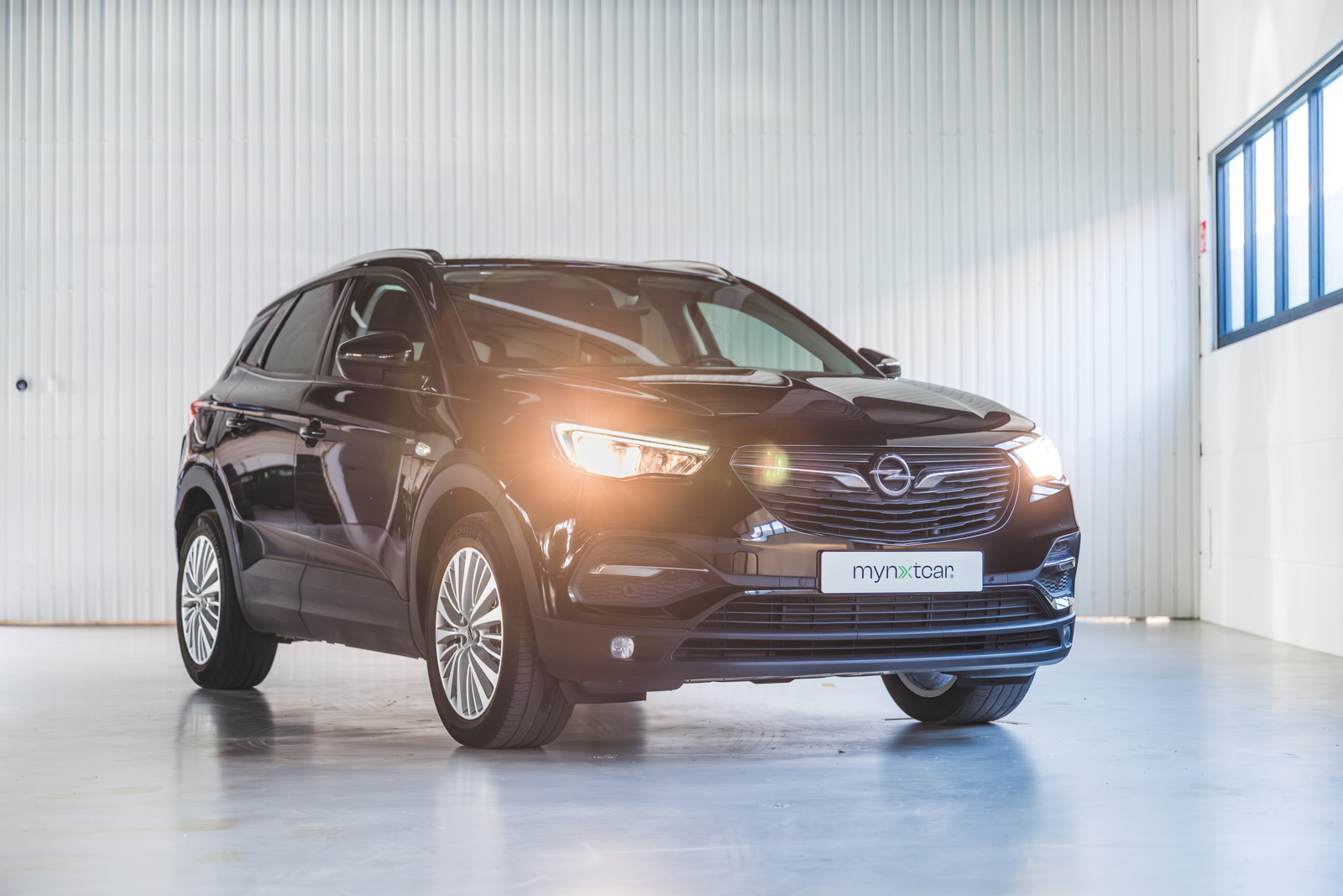 Vehicle gallery image 1