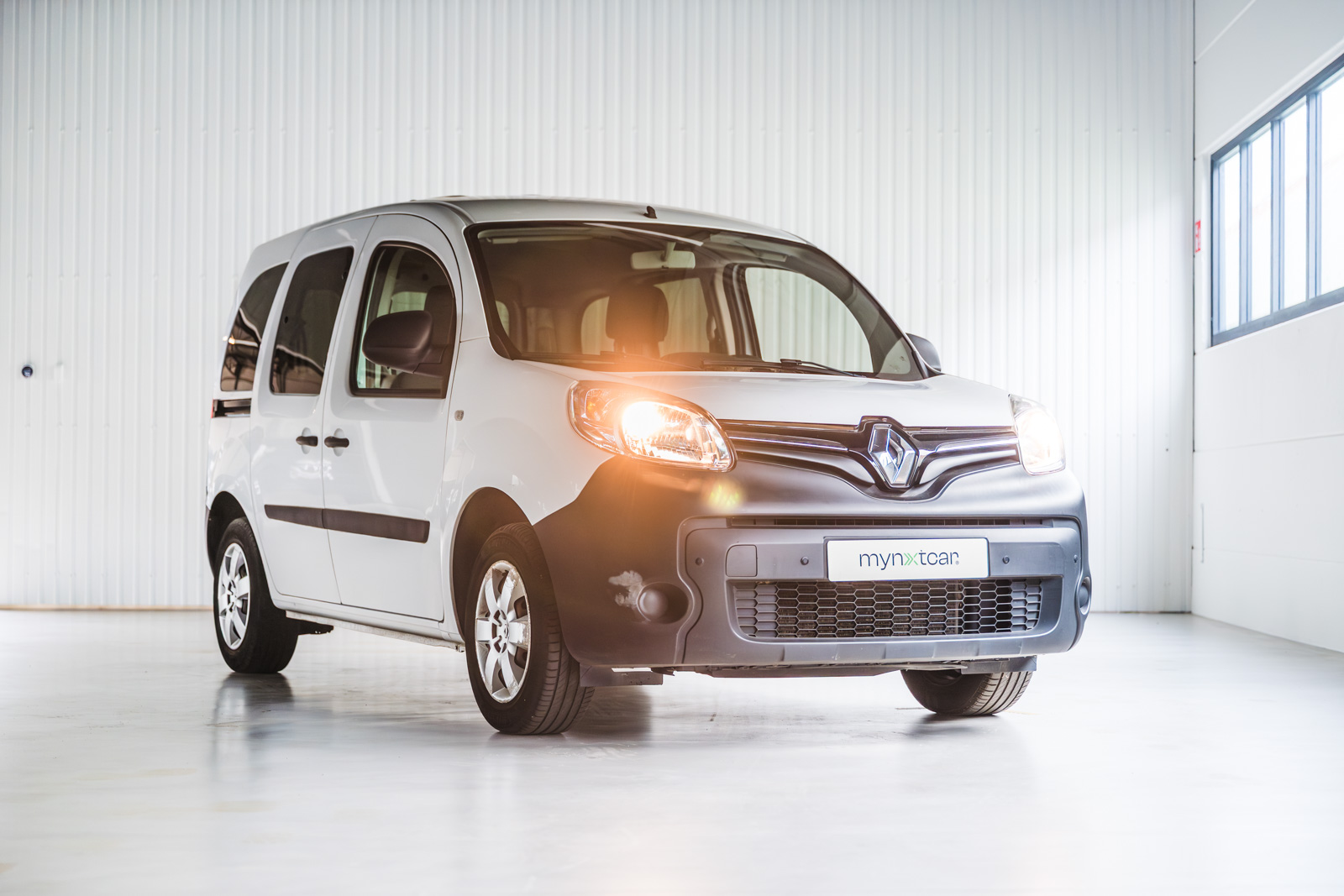 Vehicle gallery image 1