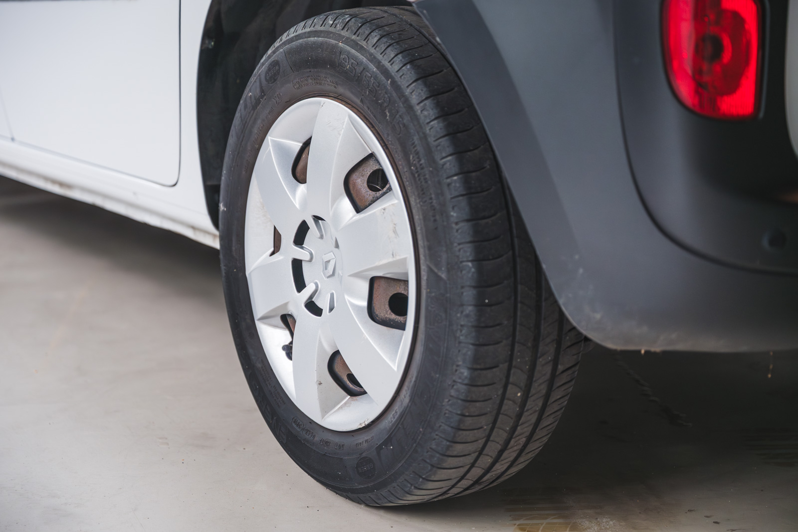 Vehicle gallery image 14