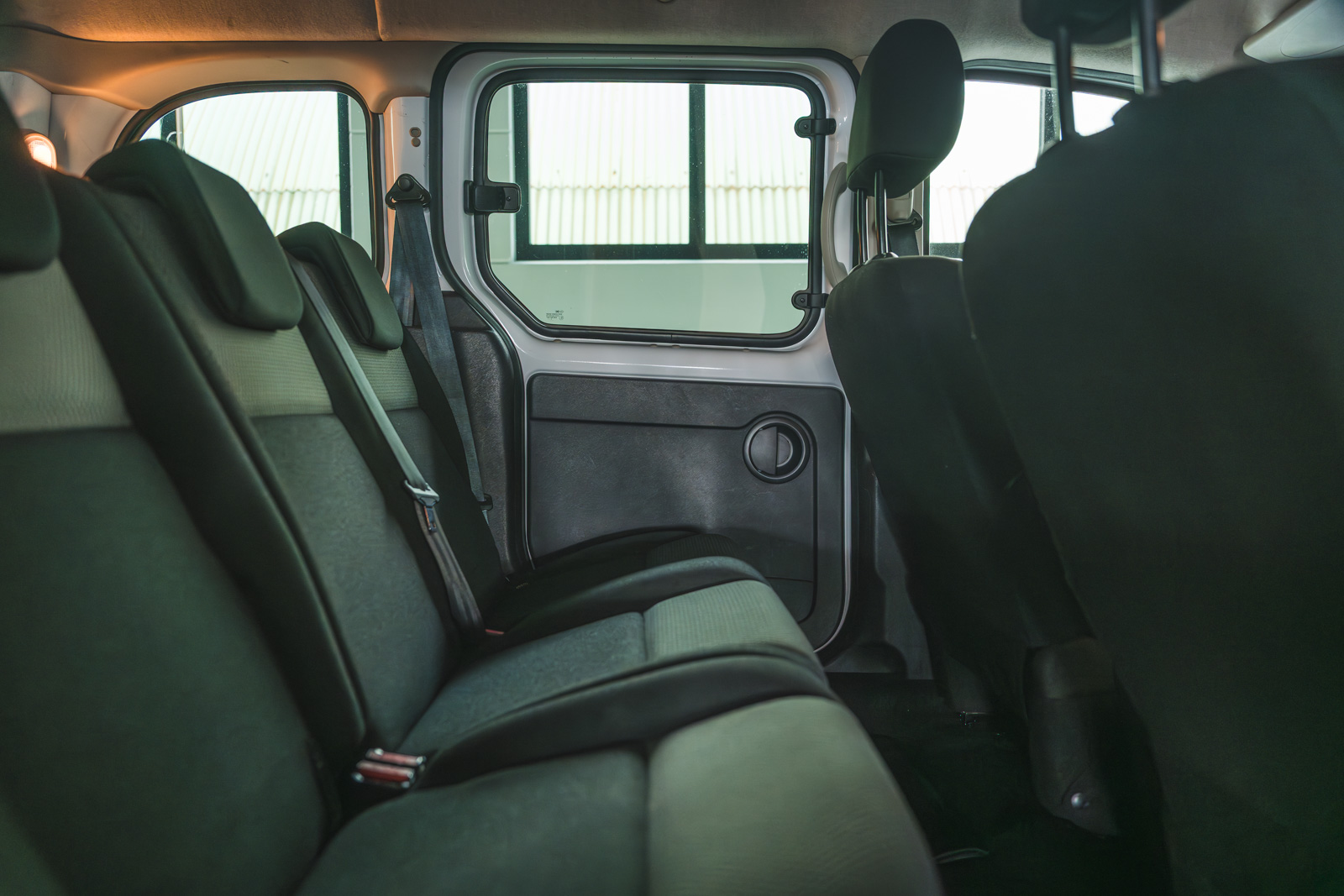 Vehicle gallery image 19
