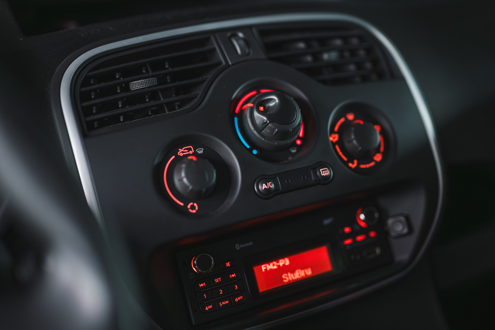 Vehicle gallery image 27