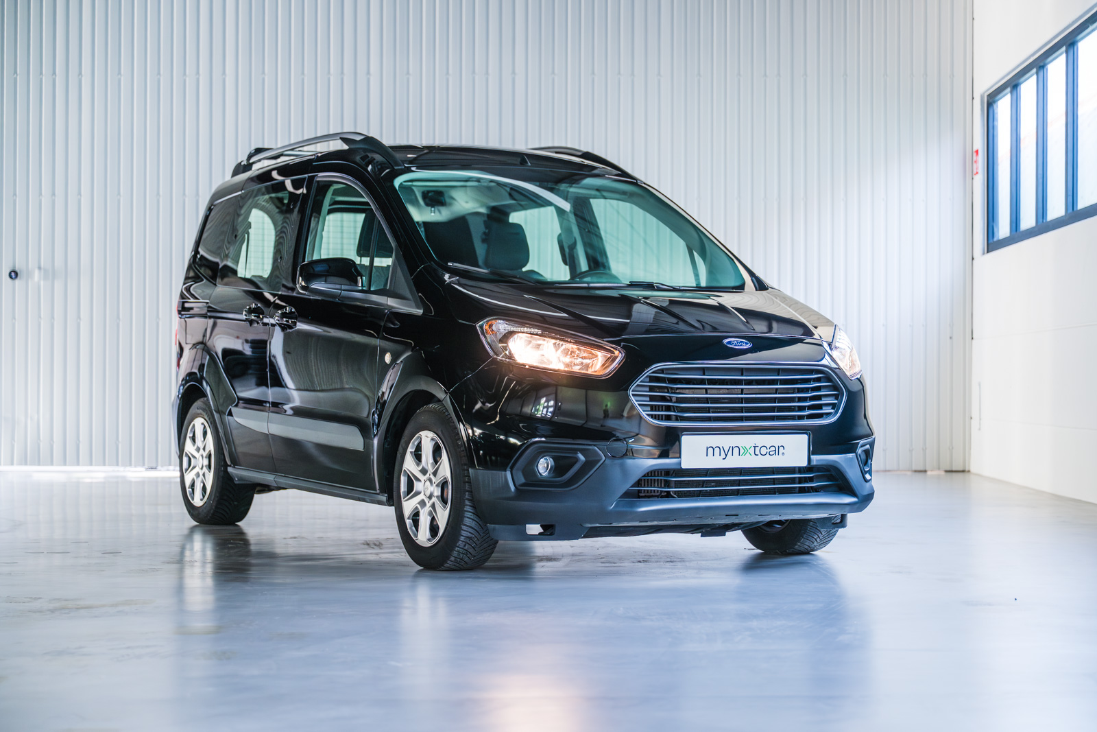 Vehicle gallery image 1