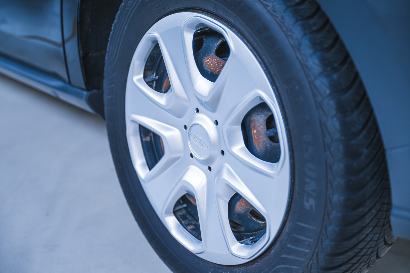 Vehicle gallery image 9