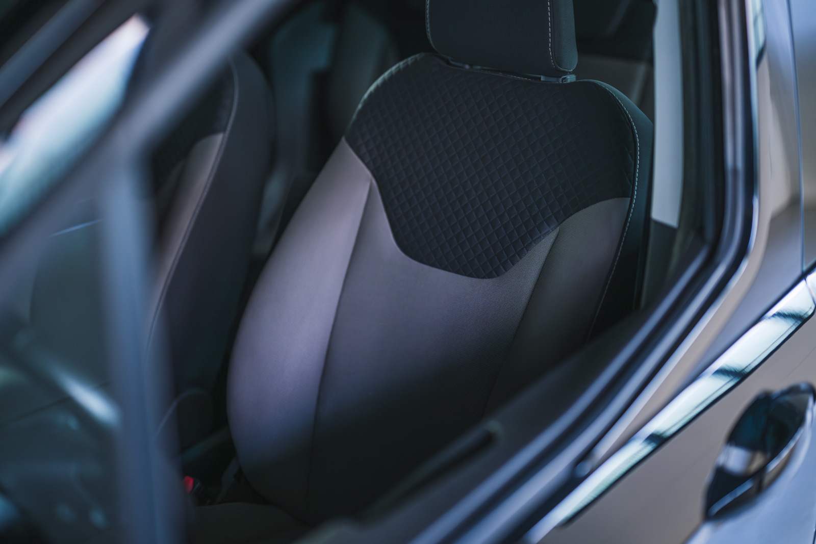 Vehicle gallery image 16