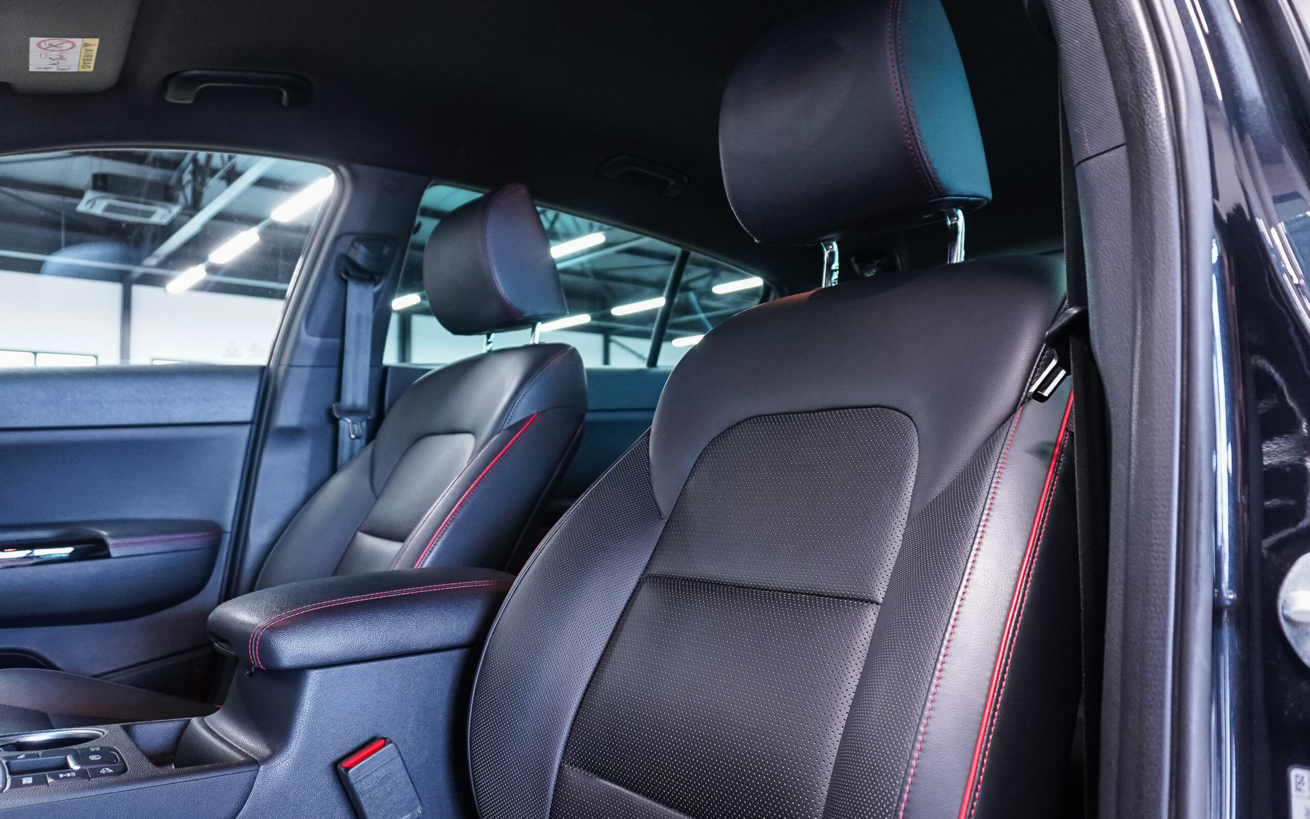 Vehicle gallery image 10