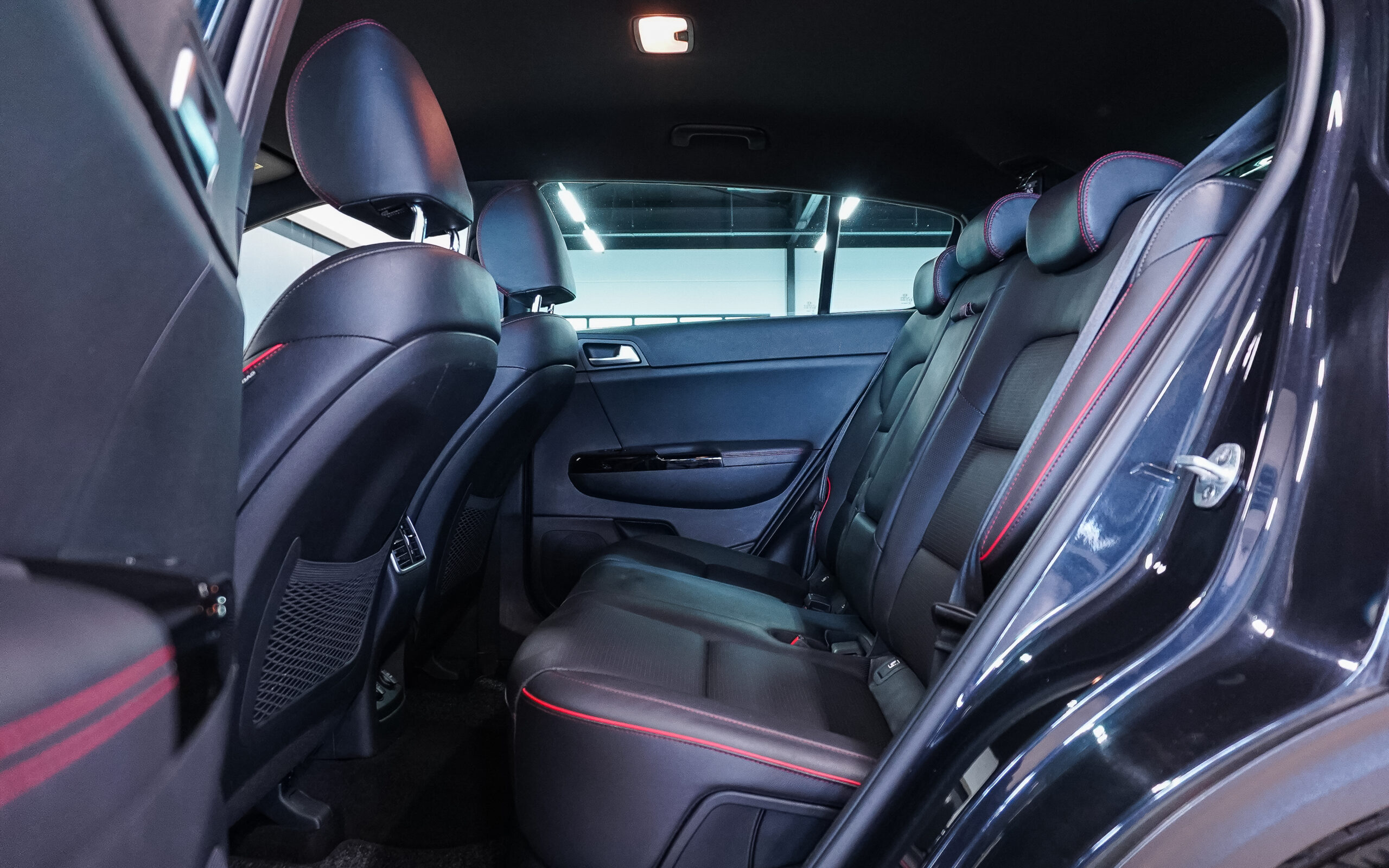 Vehicle gallery image 13