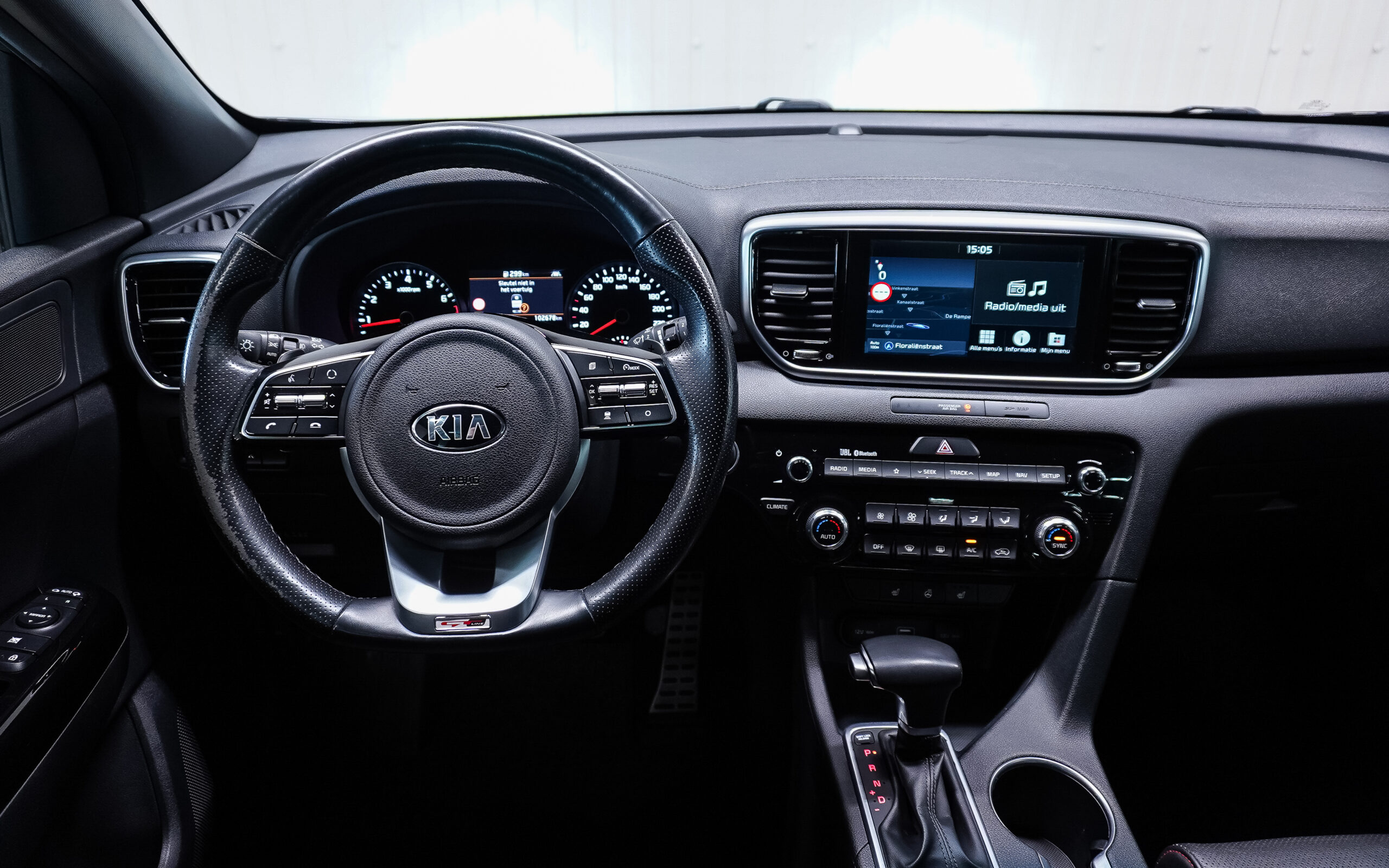 Vehicle gallery image 14