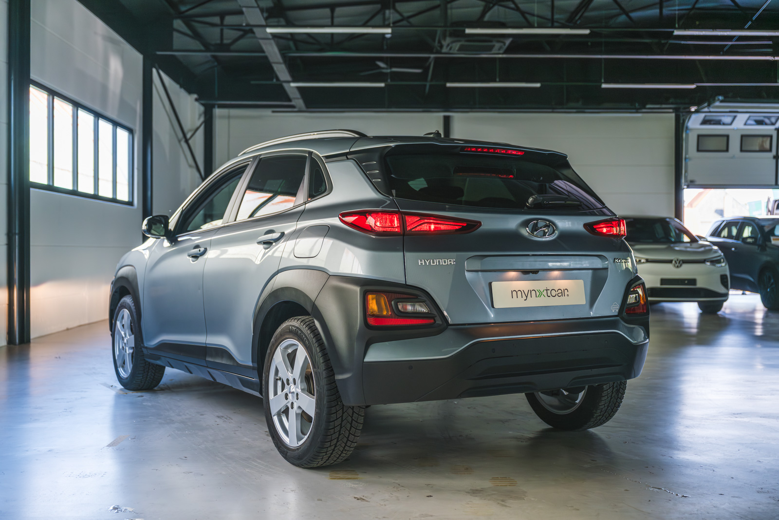 Vehicle gallery image 5
